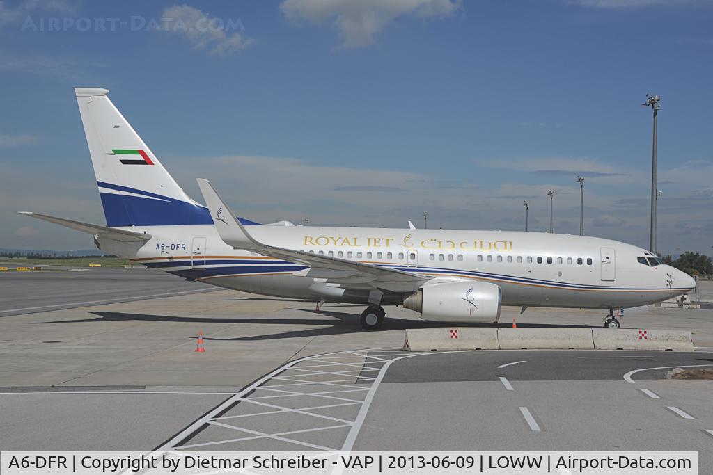 A6-DFR, 2001 Boeing 737-7BC C/N 30884, Royal Jet Boeing 737-700