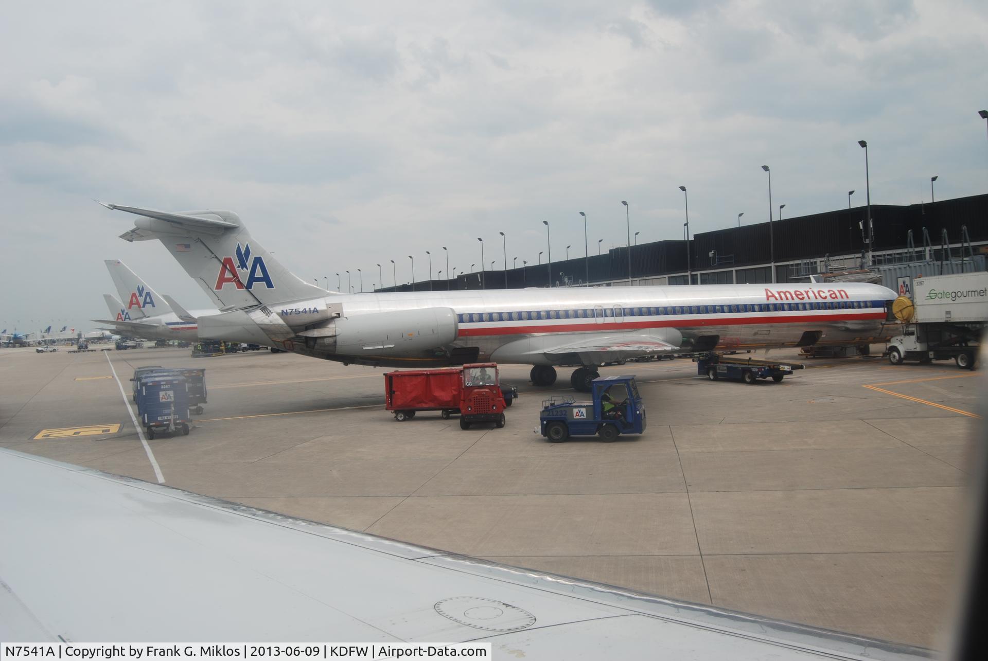 N7541A, 1990 McDonnell Douglas MD-82 (DC-9-82) C/N 49995, at DFW 2013