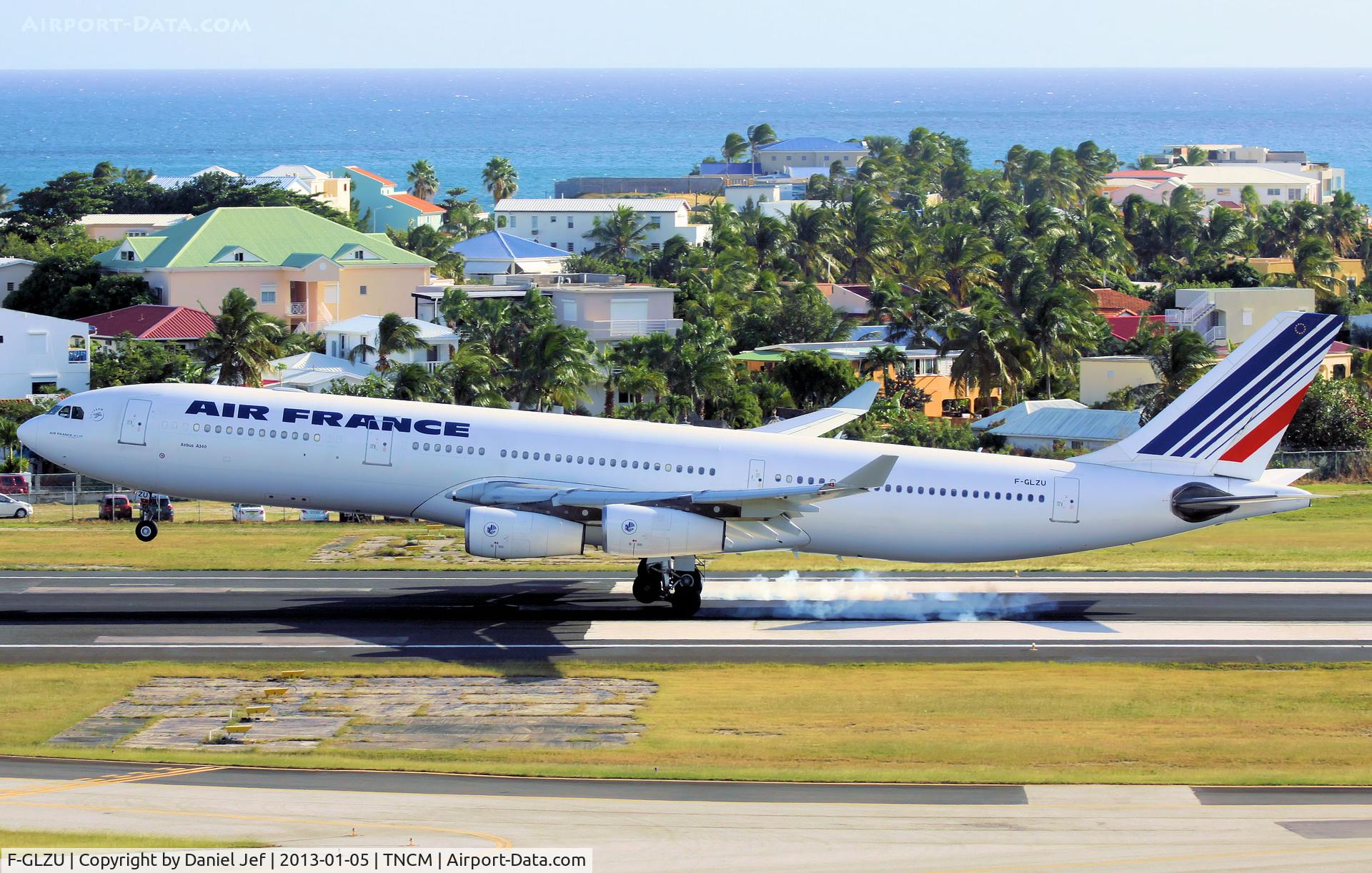 F-GLZU, 2000 Airbus A340-313X C/N 377, F-GLZU