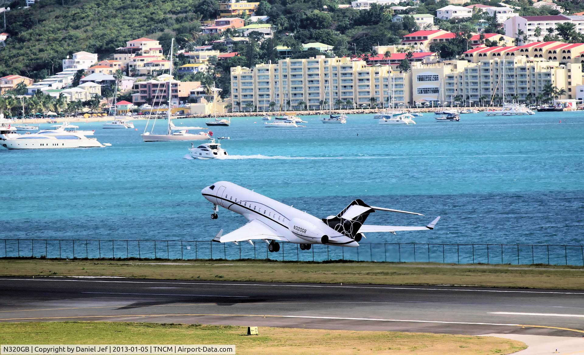N320GB, 2011 Bombardier BD-700-1A10 Global 6000 C/N 9467, N320GB