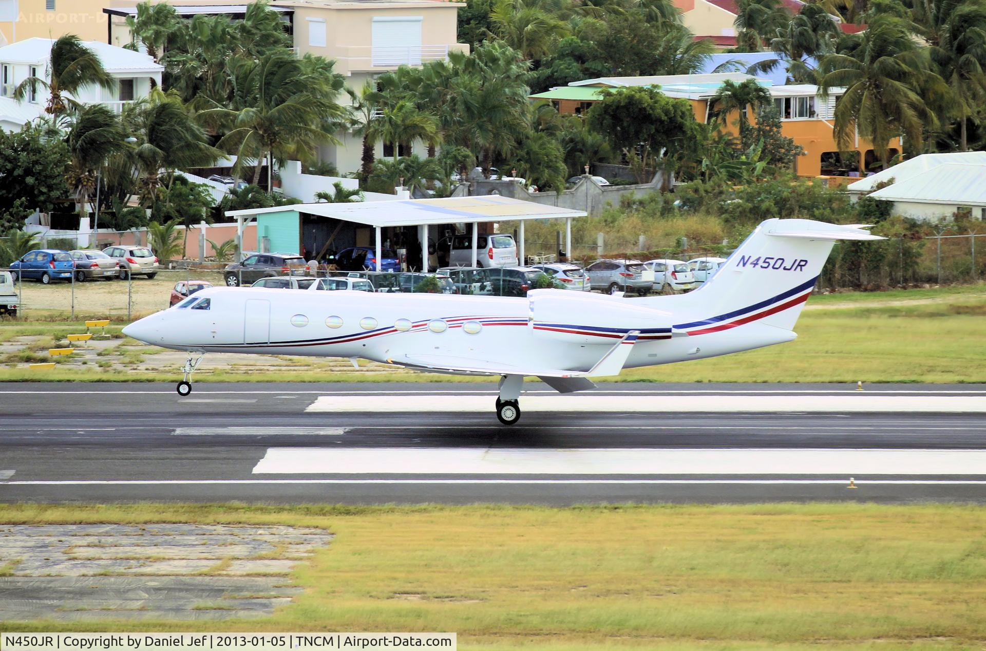 N450JR, 2011 Gulfstream Aerospace GIV-X (G450) C/N 4218, N450JR
