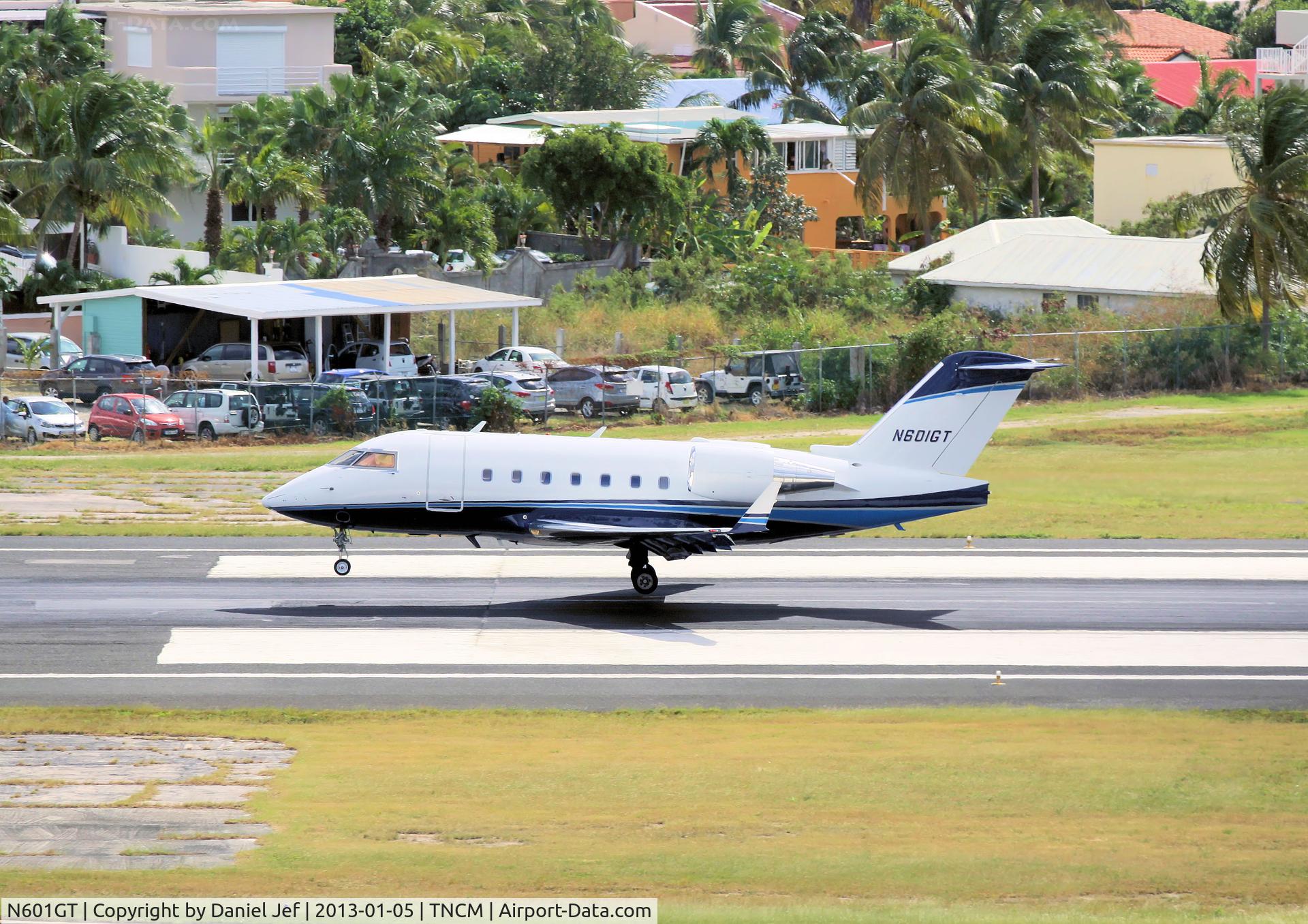 N601GT, 2002 Bombardier Challenger 604 (CL-600-2B16) C/N 5524, N601GT