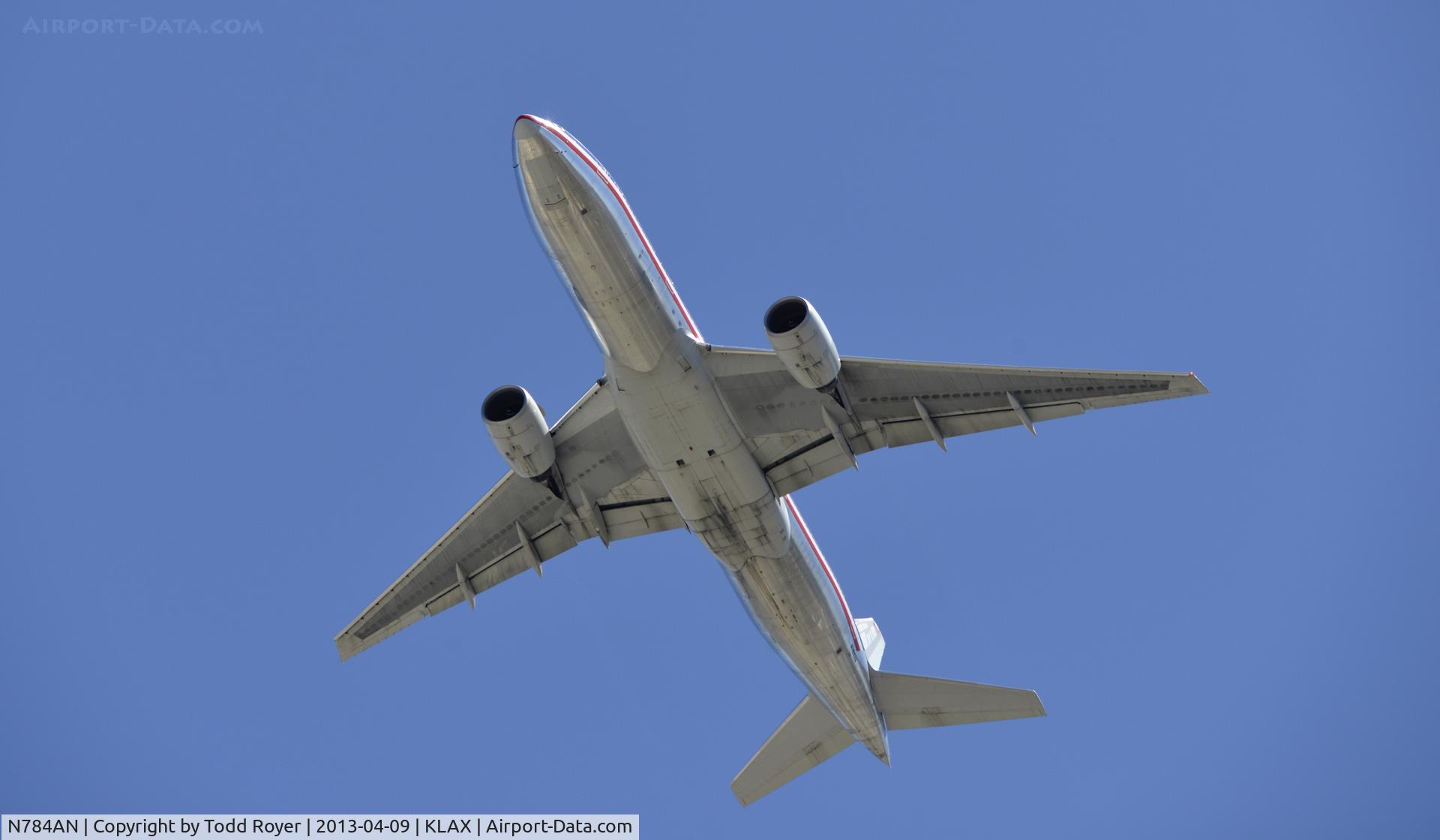 N784AN, 2000 Boeing 777-223 C/N 29588, Missed approach on 25L at LAX