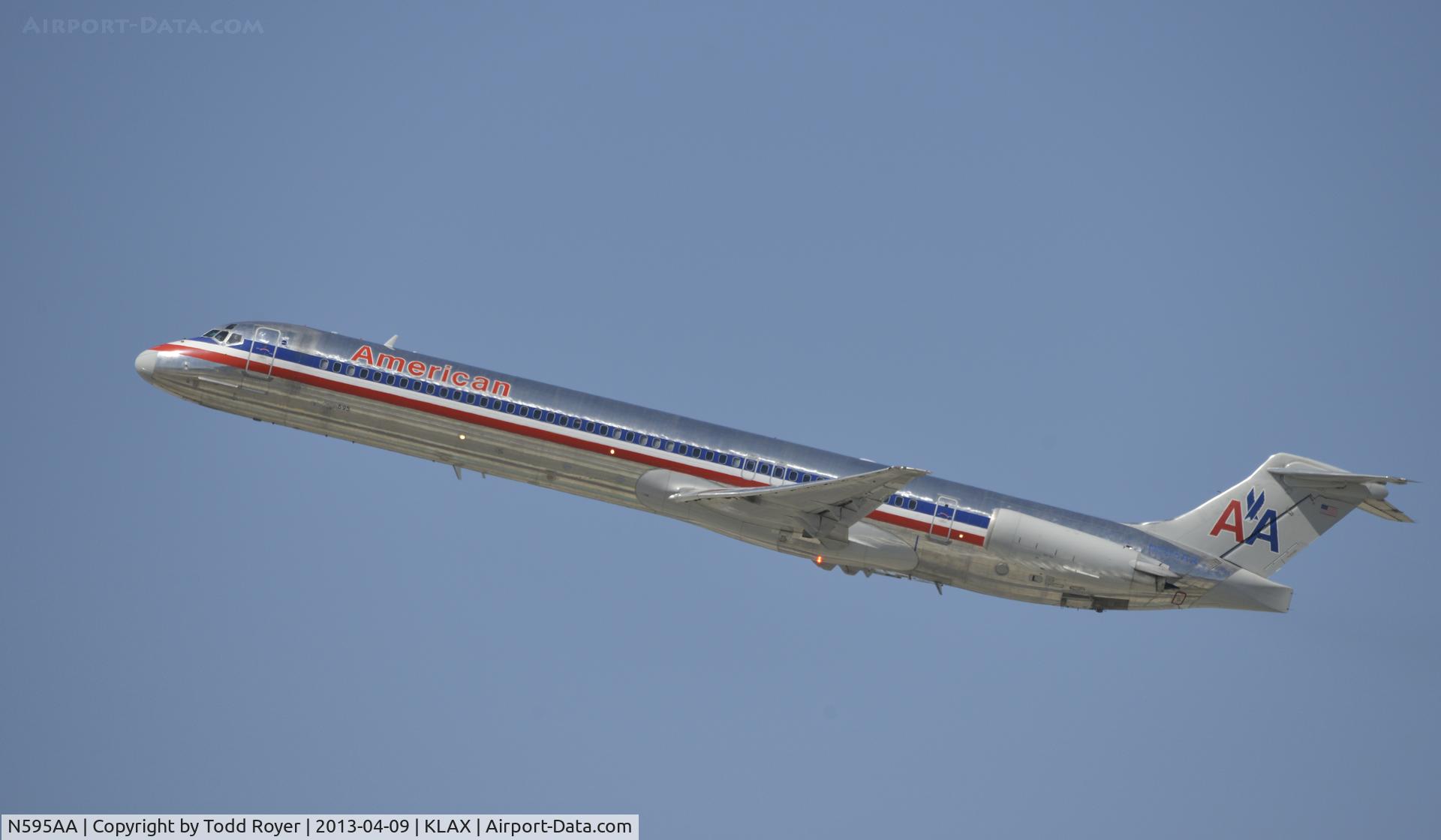 N595AA, 1992 McDonnell Douglas MD-83 (DC-9-83) C/N 53285, Departing LAX