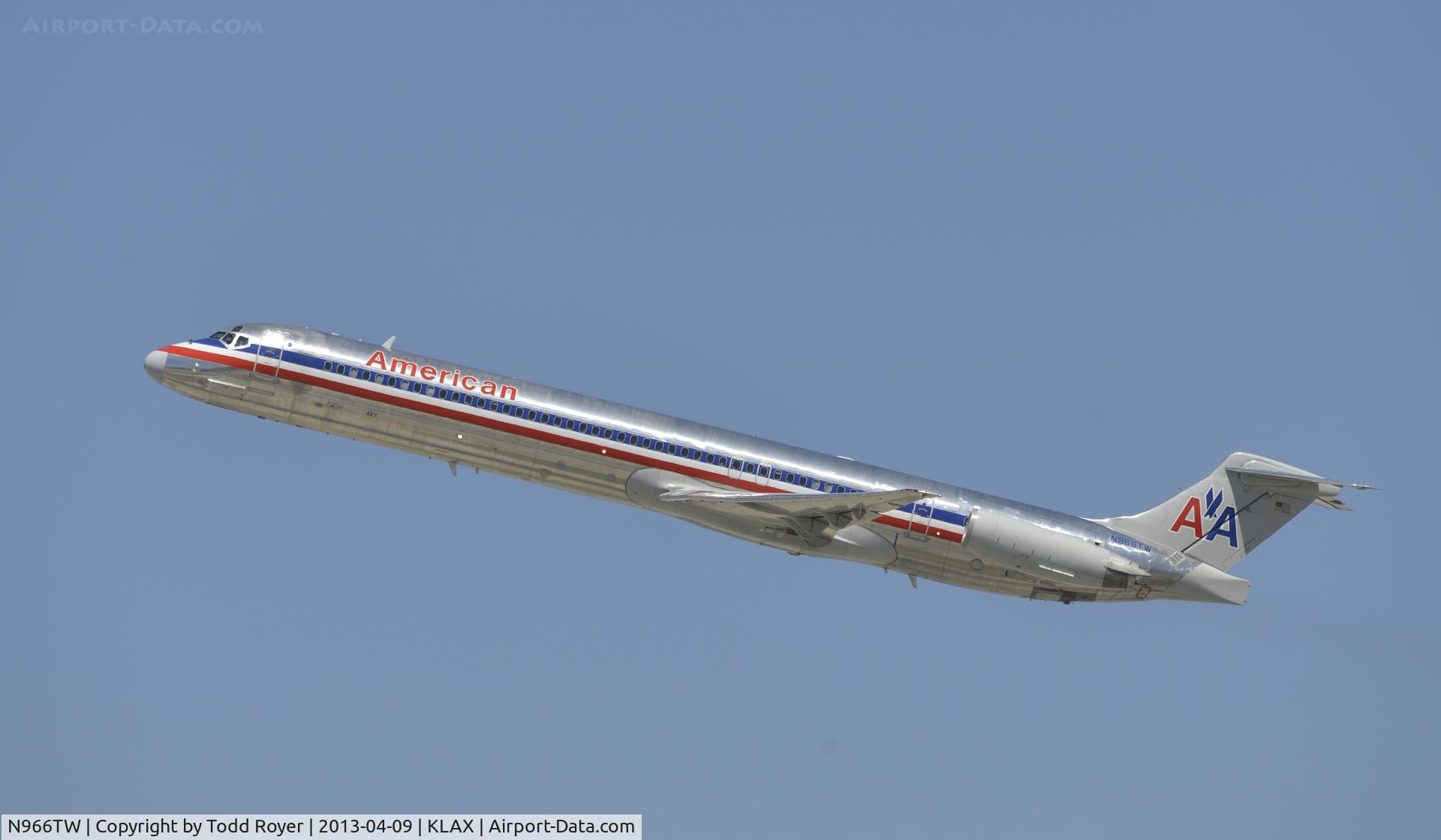N966TW, 1999 McDonnell Douglas MD-83 (DC-9-83) C/N 53616, Departing LAX