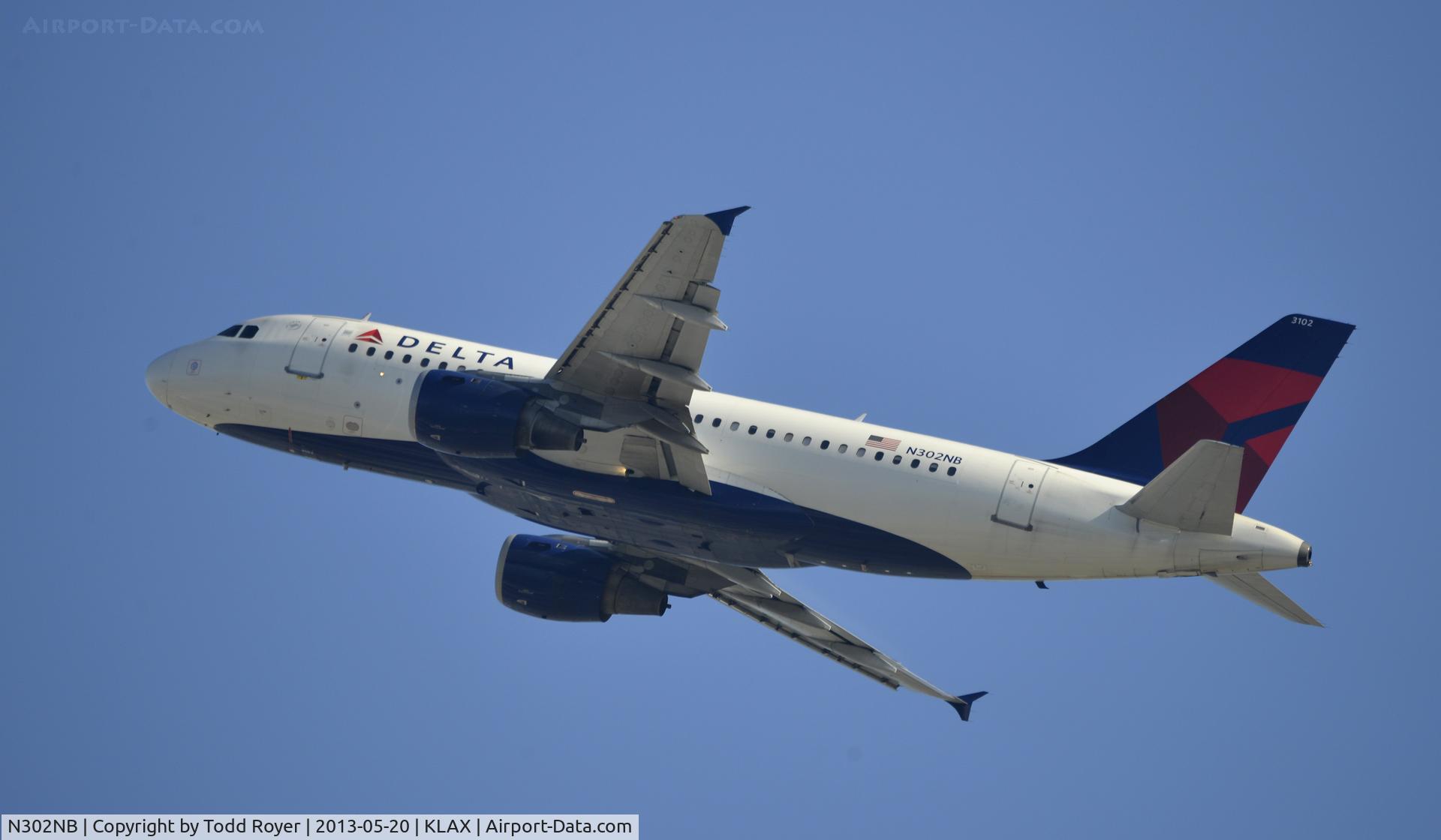 N302NB, 1999 Airbus A319-114 C/N 1062, Departing LAX