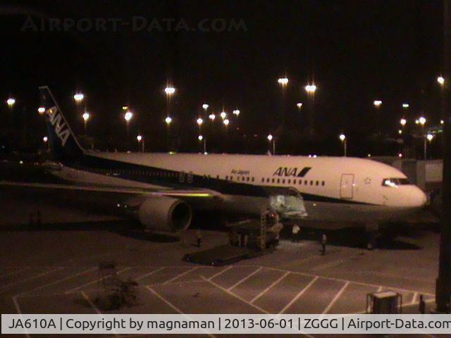 JA610A, 2002 Boeing 767-381/ER C/N 32979, Evening arrival - again with Air Japan titles
