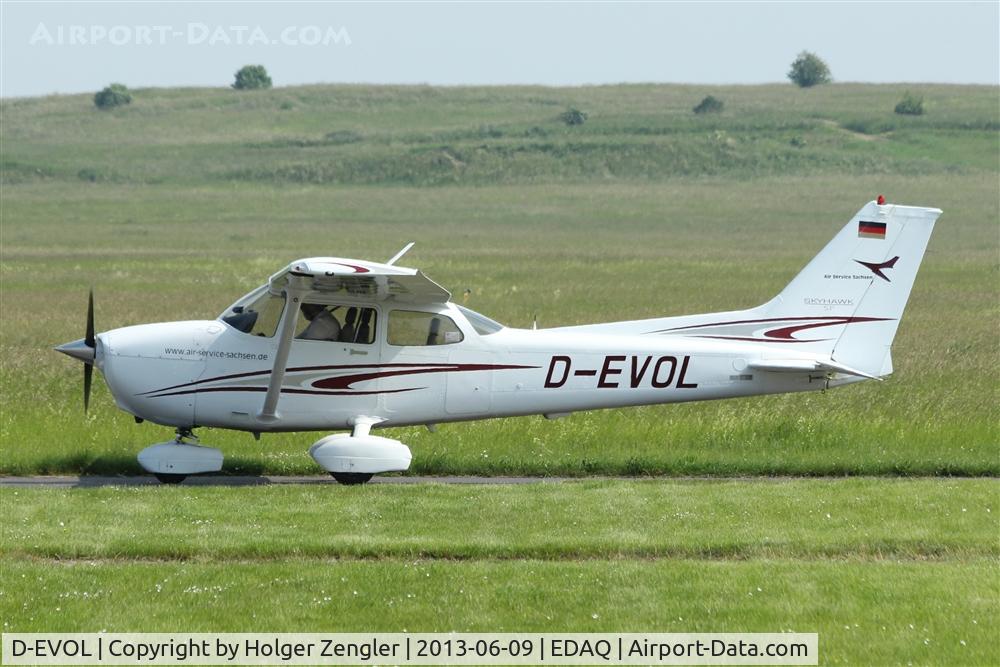 D-EVOL, 2005 Cessna 172S II C/N 172S9984, On taxi for take-off for another pleasure flight....