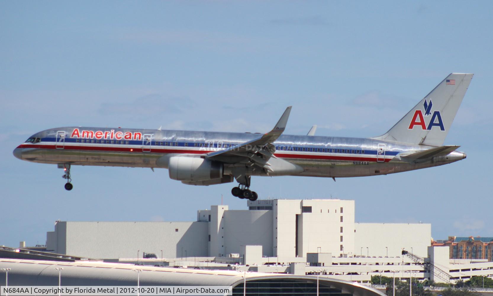 N684AA, 1992 Boeing 757-223 C/N 25341, American 757