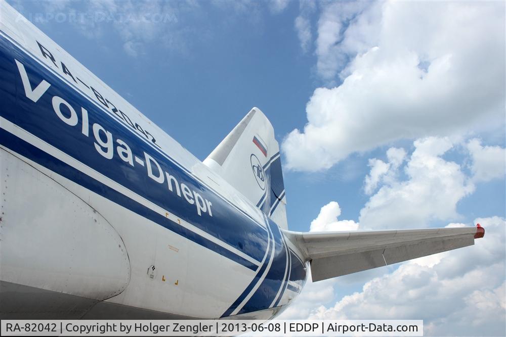 RA-82042, 1991 Antonov An-124-100 Ruslan C/N 9773054055093/0606, Now we are on the way around this big baby....