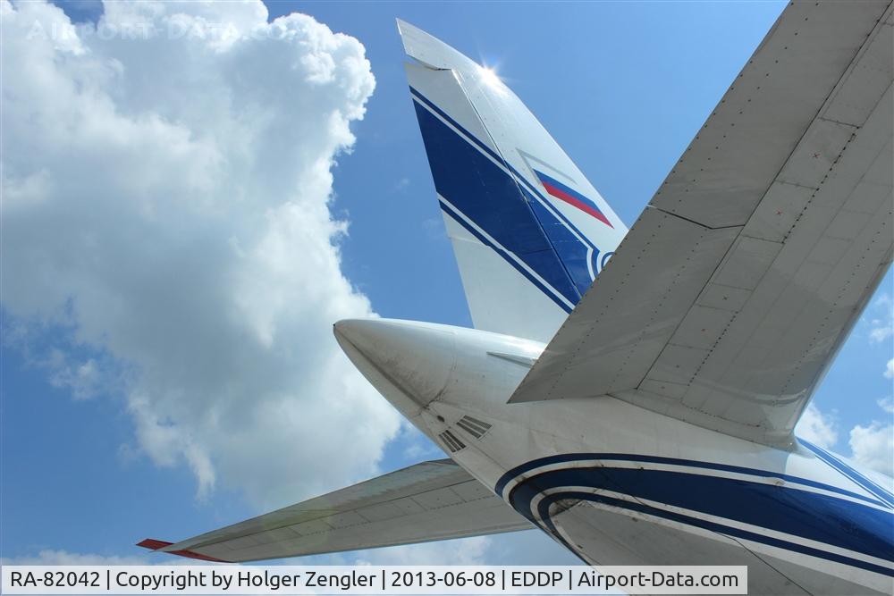 RA-82042, 1991 Antonov An-124-100 Ruslan C/N 9773054055093/0606, Big baby´s sparkling tail unit.....