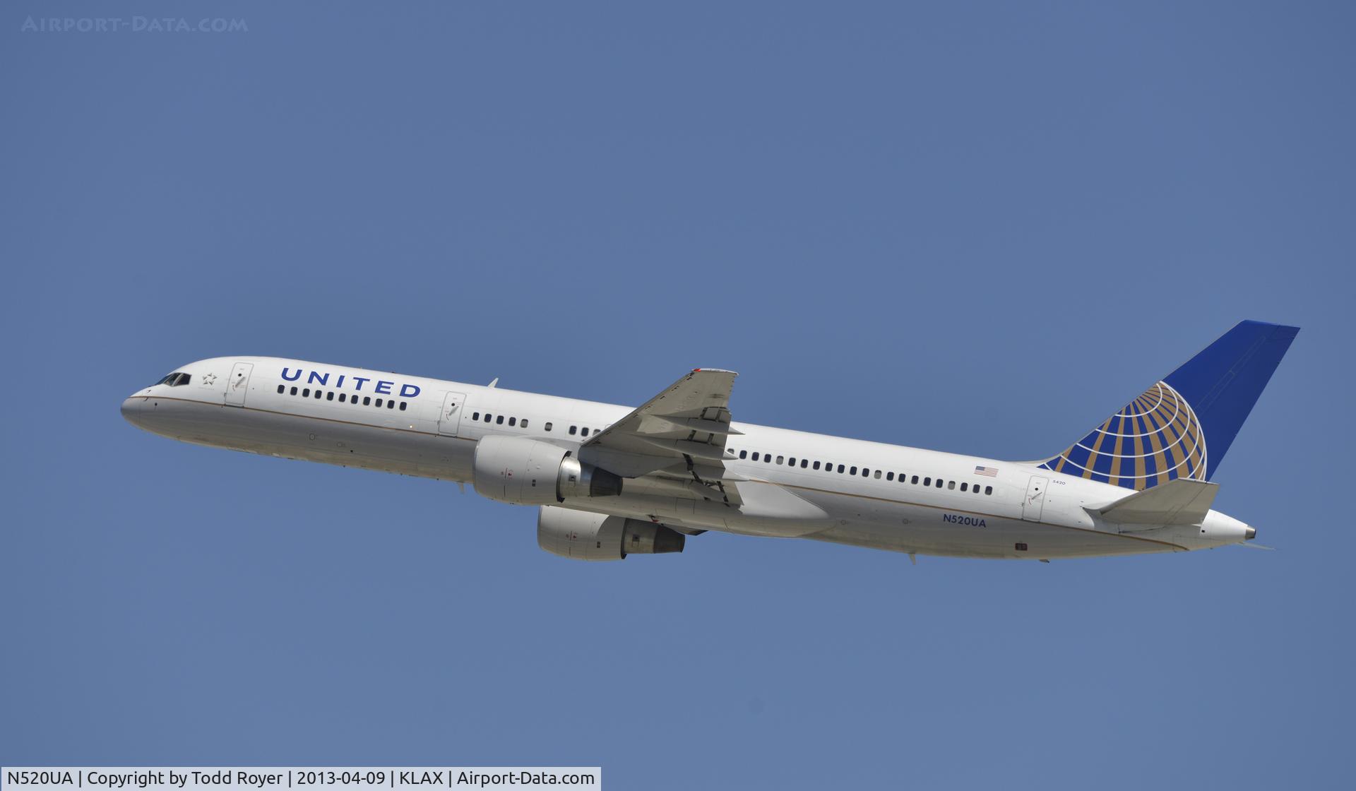 N520UA, 1990 Boeing 757-222 C/N 24890, Departing LAX