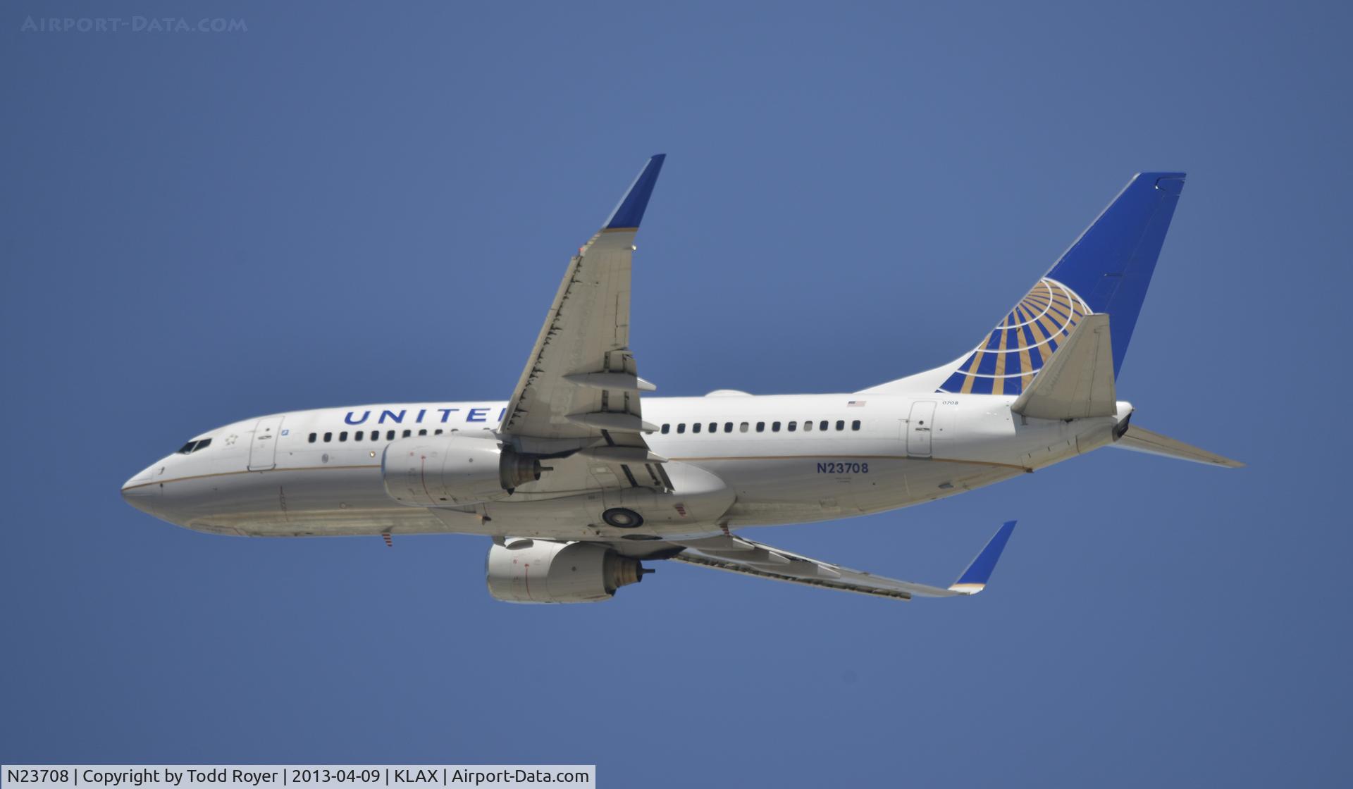 N23708, 1998 Boeing 737-724 C/N 28769, Departing LAX