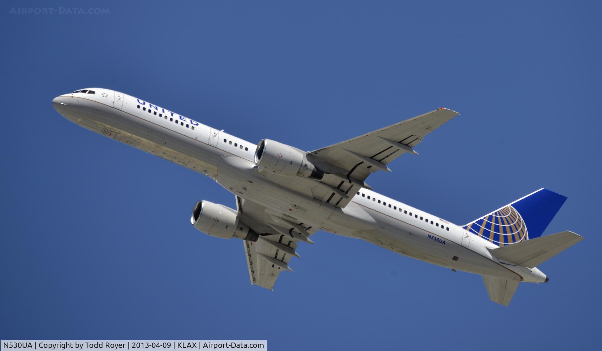 N530UA, 1991 Boeing 757-222 C/N 25043, Departing LAX
