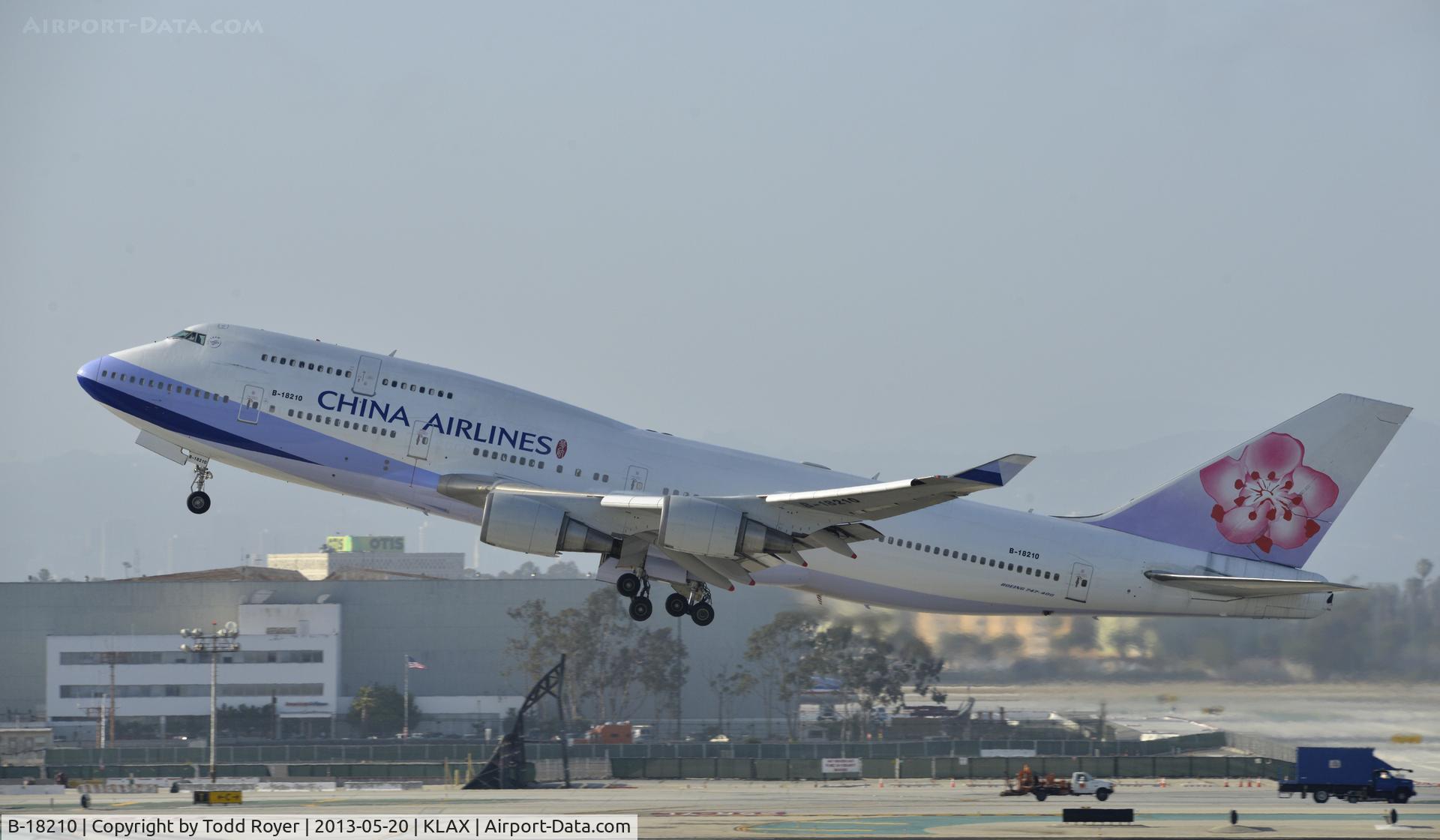 B-18210, 2004 Boeing 747-409 C/N 33734, Departing LAX