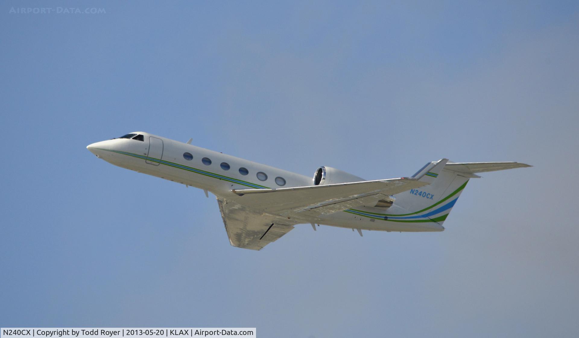 N240CX, 1999 Gulfstream Aerospace G-IV C/N 1370, Departing LAX