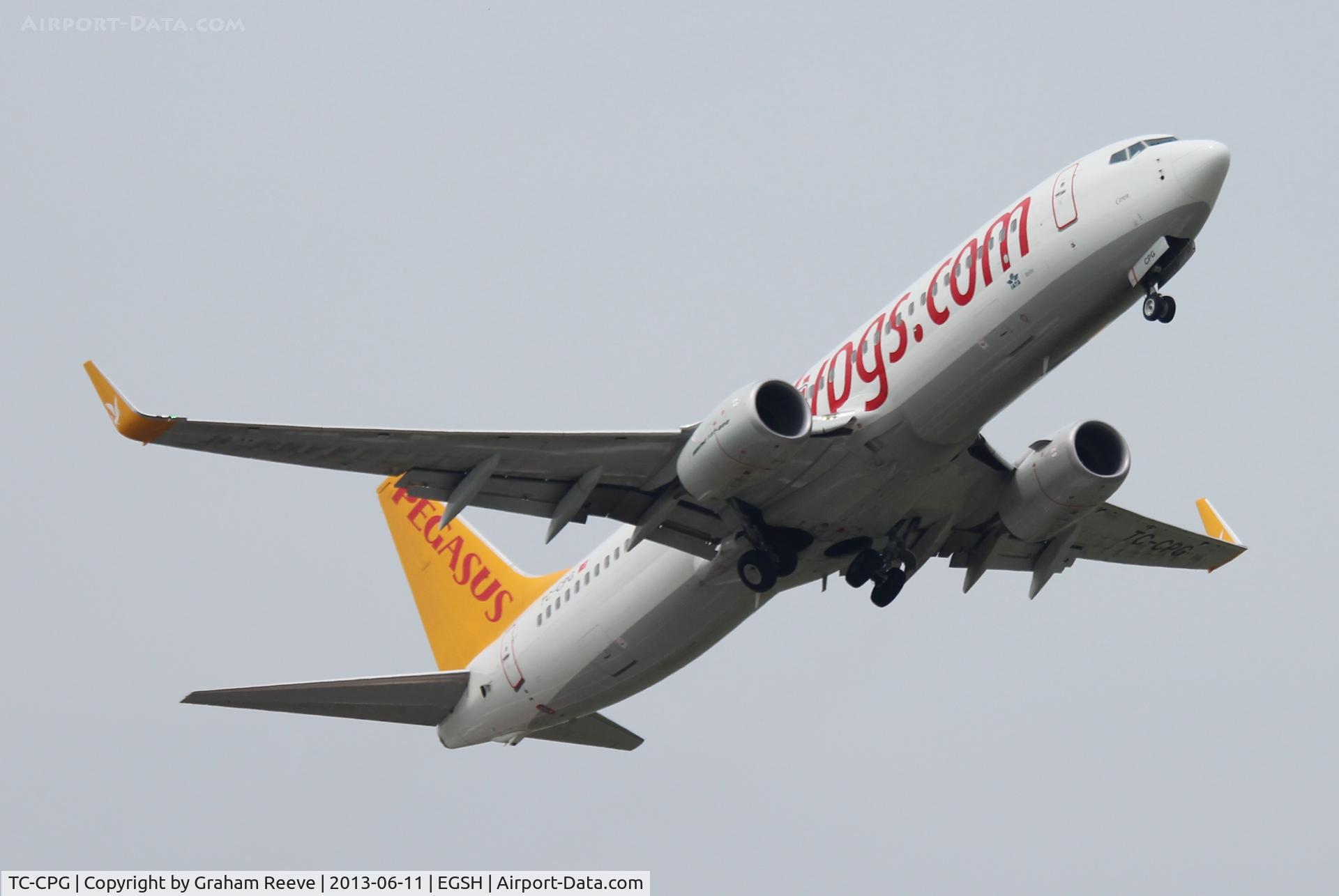 TC-CPG, 2012 Boeing 737-82R C/N 40880, Departing from Norwich.