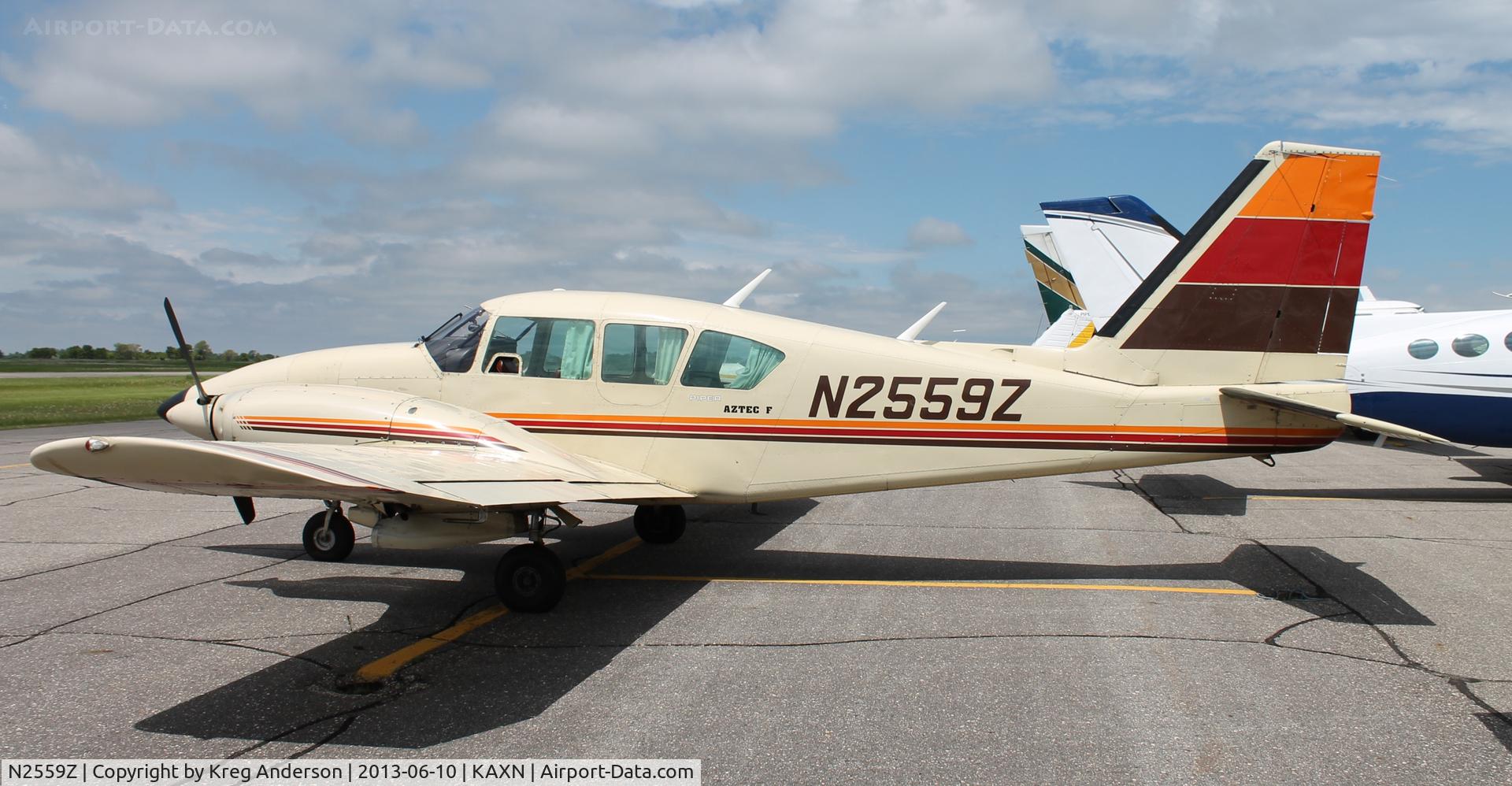 N2559Z, 1980 Piper PA-23-250 C/N 27-8054050, Piper PA-23-250 Aztec on the line.