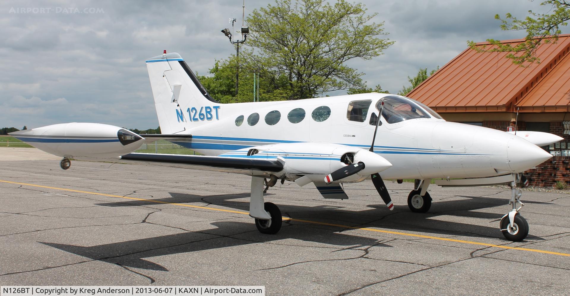 N126BT, 1977 Cessna 414 Chancellor C/N 4140909, Cessna 414 Chancellor in front of the terminal.