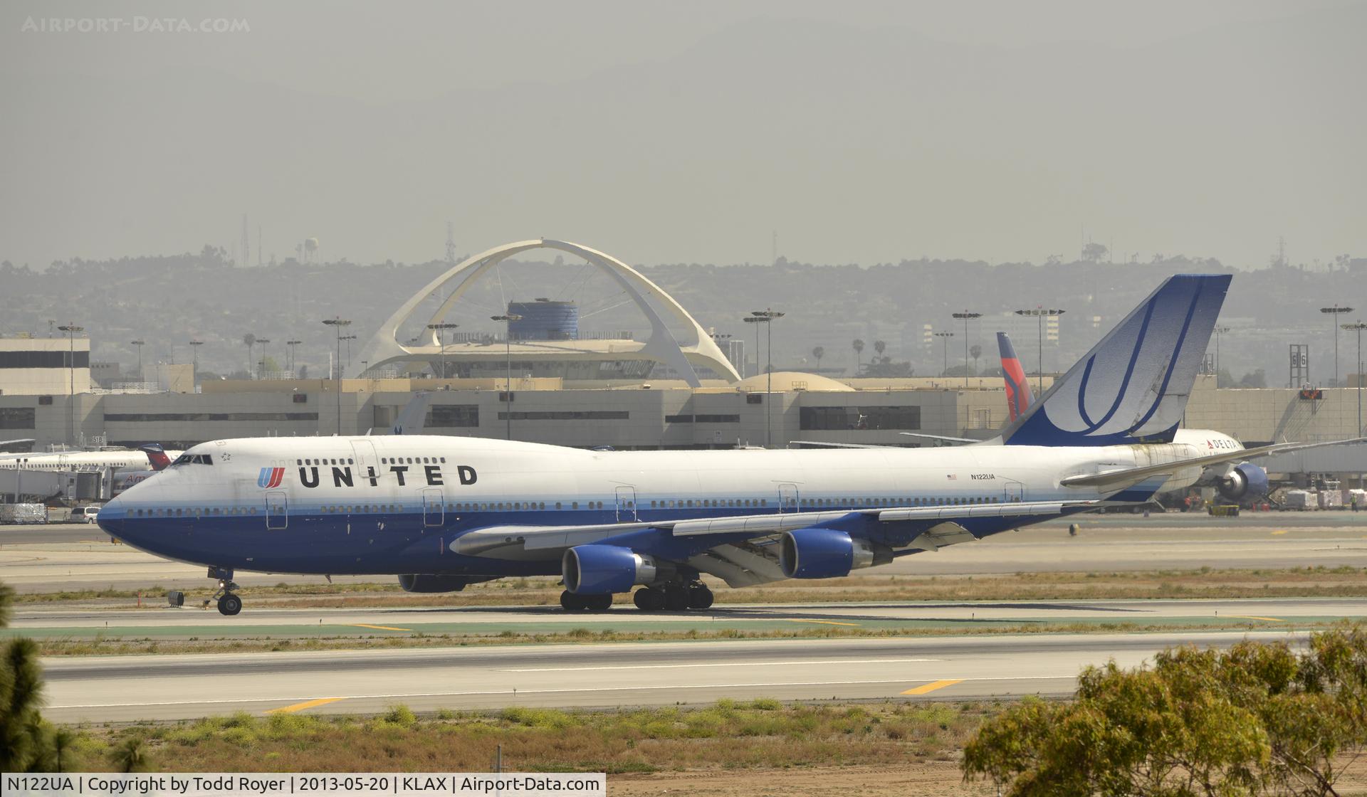 N122UA, 1999 Boeing 747-422 C/N 29168, Arriving at LAX