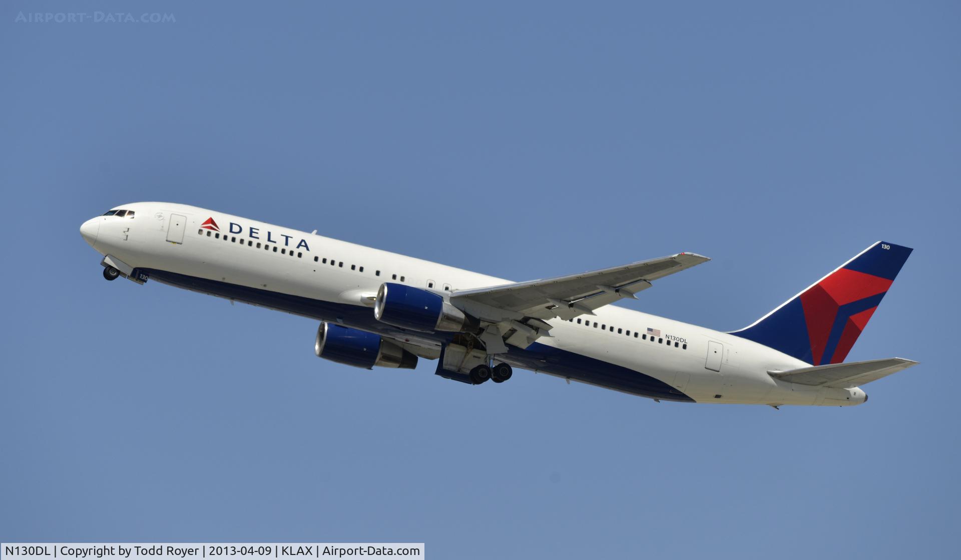 N130DL, 1988 Boeing 767-332 C/N 24080, Departing LAX