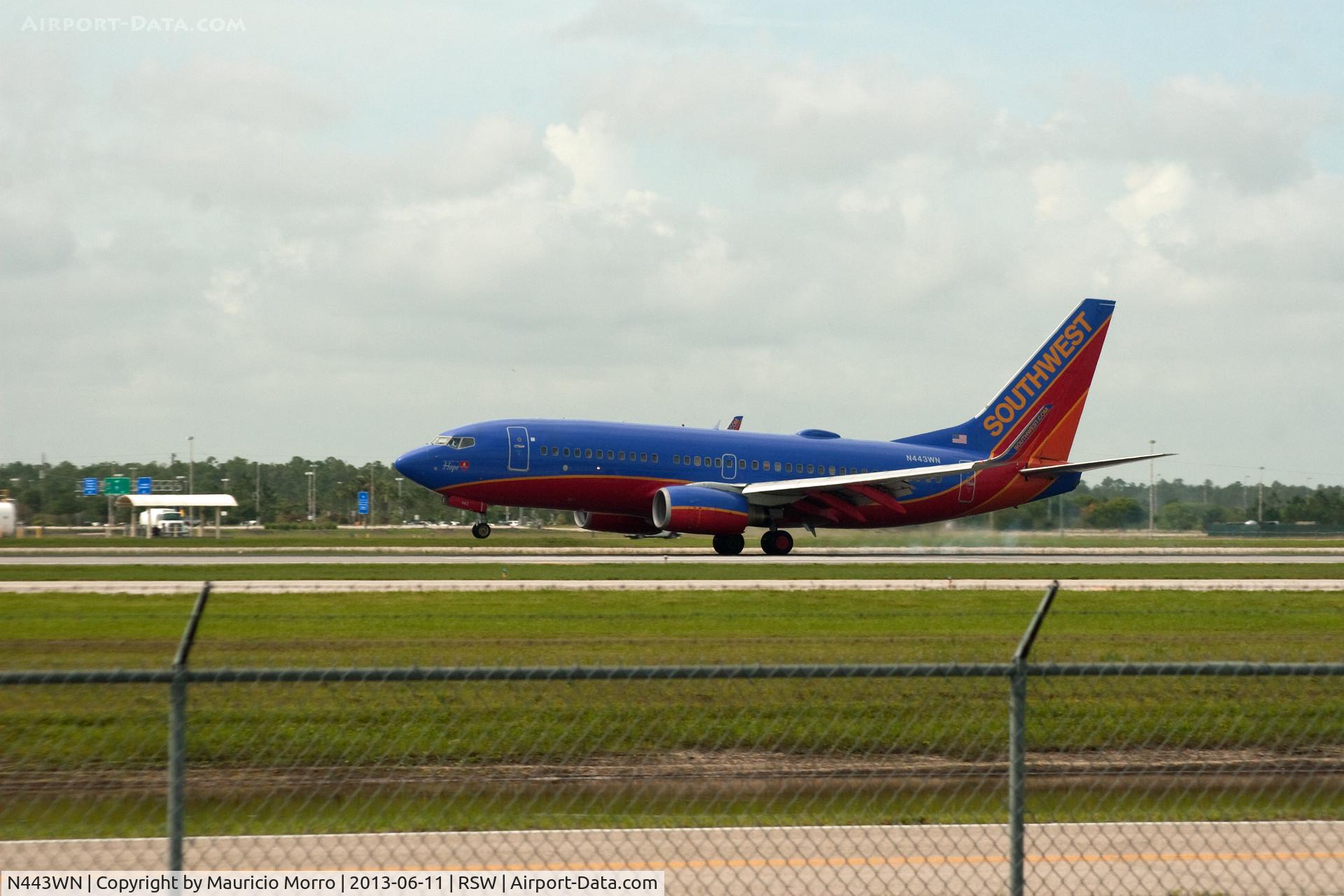 N443WN, 2003 Boeing 737-7H4 C/N 29838, Landing at RWY 6