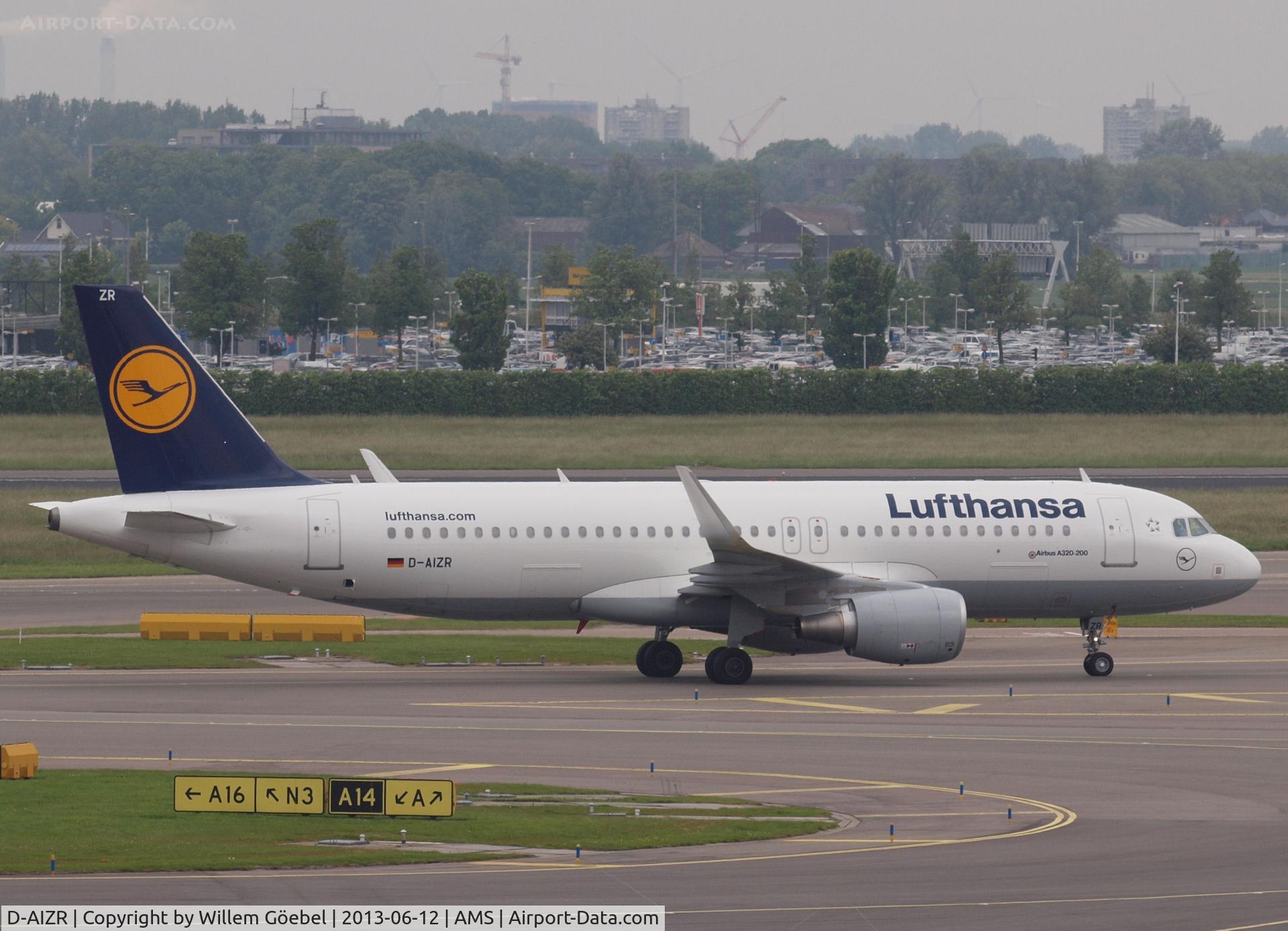 D-AIZR, 2013 Airbus A320-214 C/N 5525, Taxi to the gate on Schiphol Airport