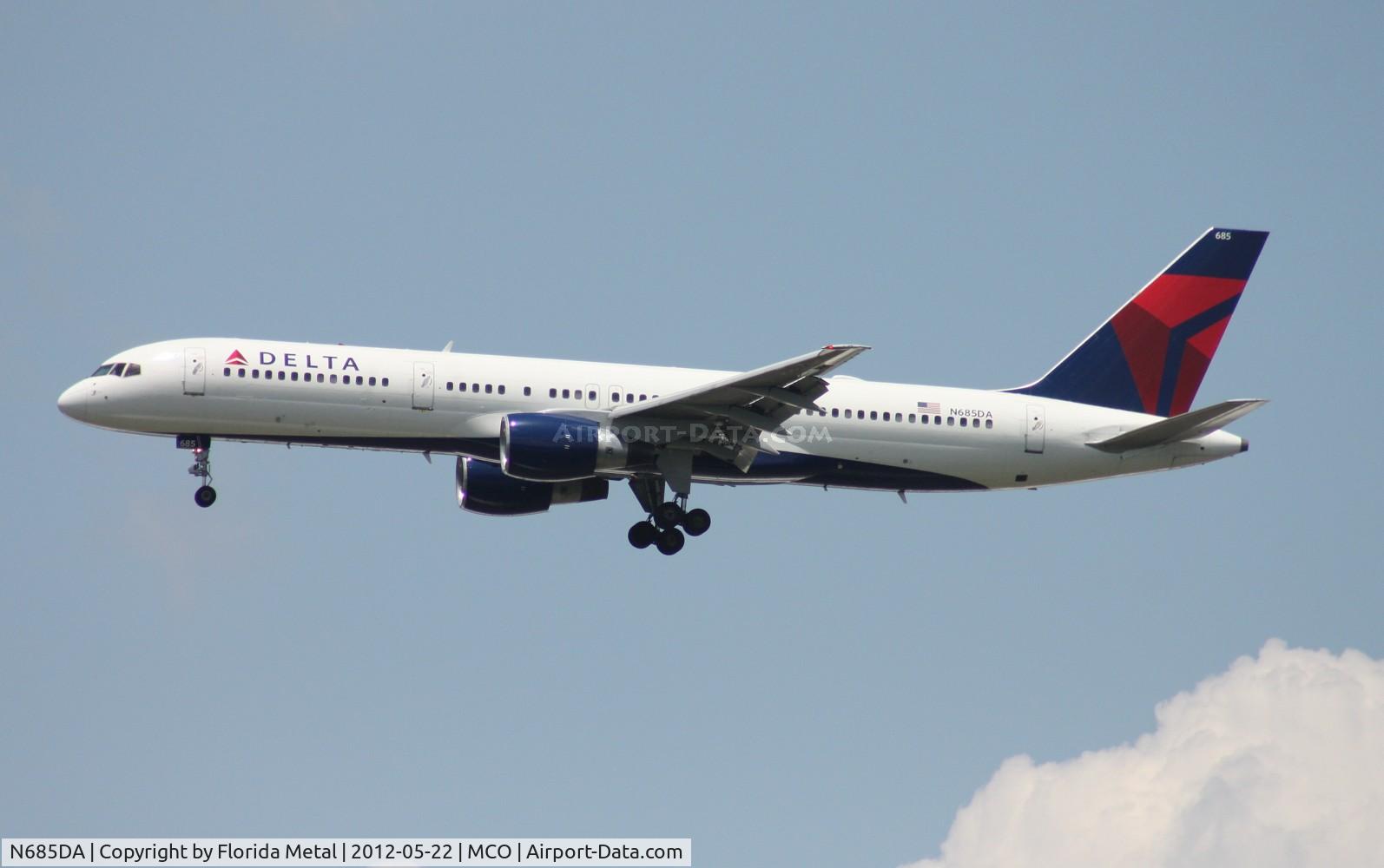 N685DA, 1995 Boeing 757-232 C/N 27588, Delta 757