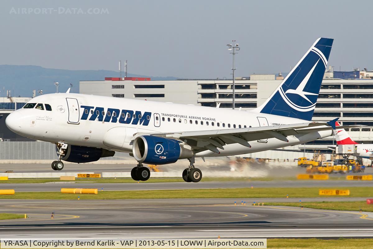 YR-ASA, 2006 Airbus A318-111 C/N 2931, Rwy 16