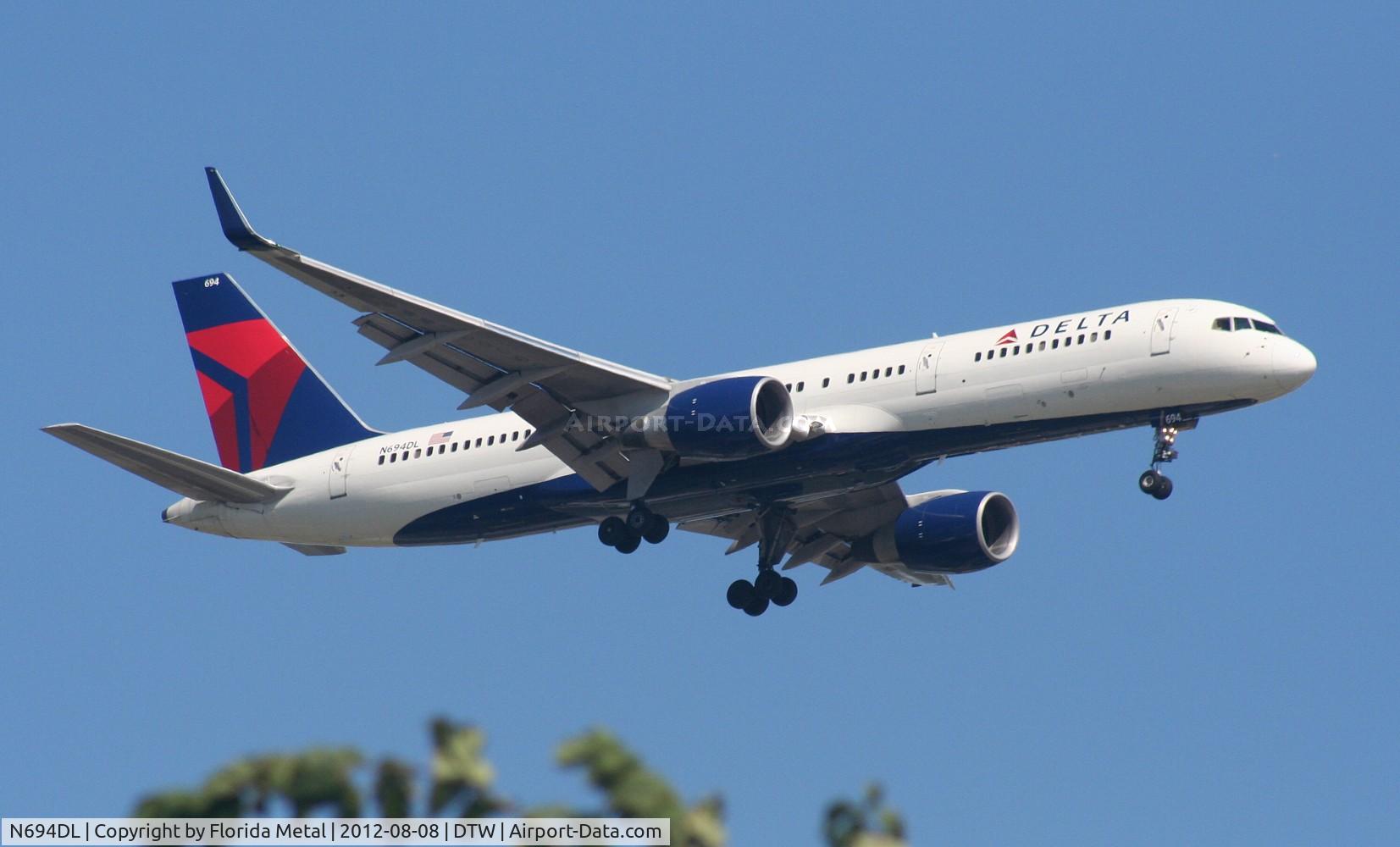 N694DL, 1998 Boeing 757-232 C/N 29726, Delta 757