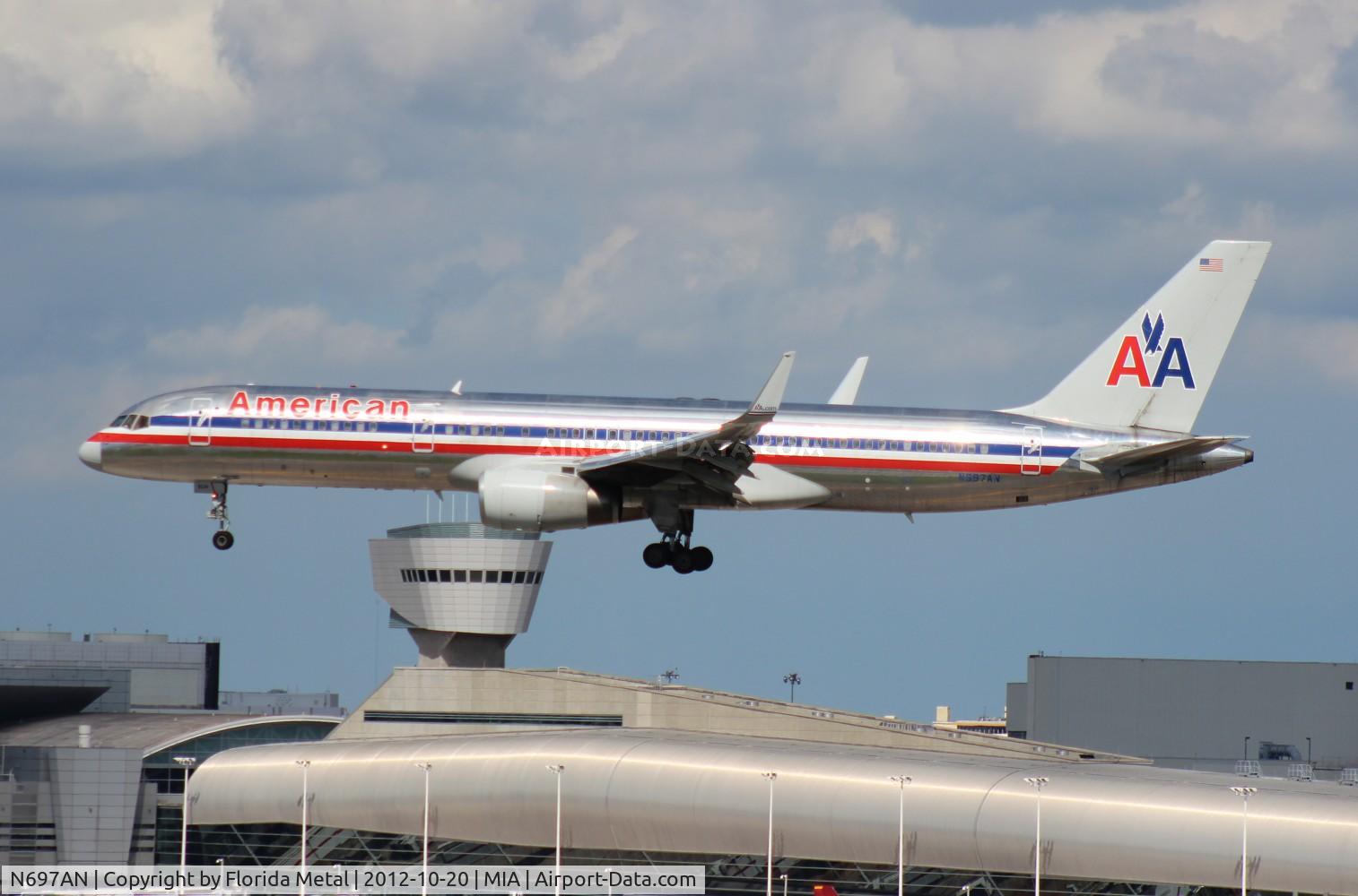 N697AN, 1994 Boeing 757-223 C/N 26977, American 757