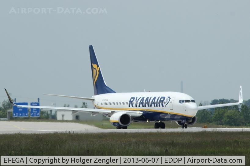 EI-EGA, 2009 Boeing 737-8AS C/N 38490, Waiting for all-clear at holding point 08L....