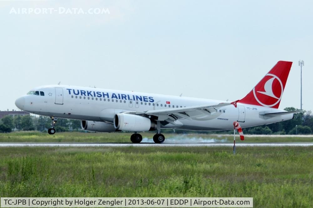 TC-JPB, 2005 Airbus A320-232 C/N 2626, Touch down of todays IST shuttle on rwy 08L....