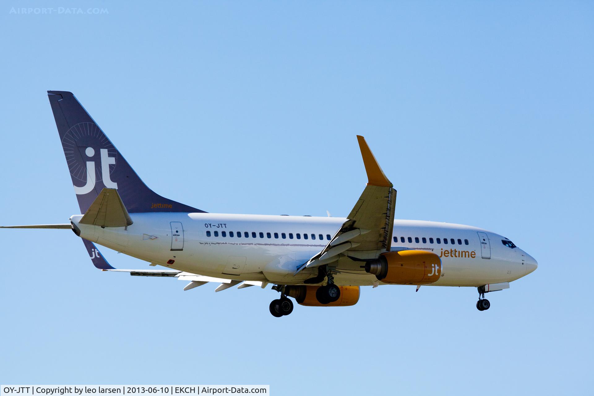 OY-JTT, 1999 Boeing 737-73S C/N 29079, App to R-04L Copenhagen Kastrup 10.6.13