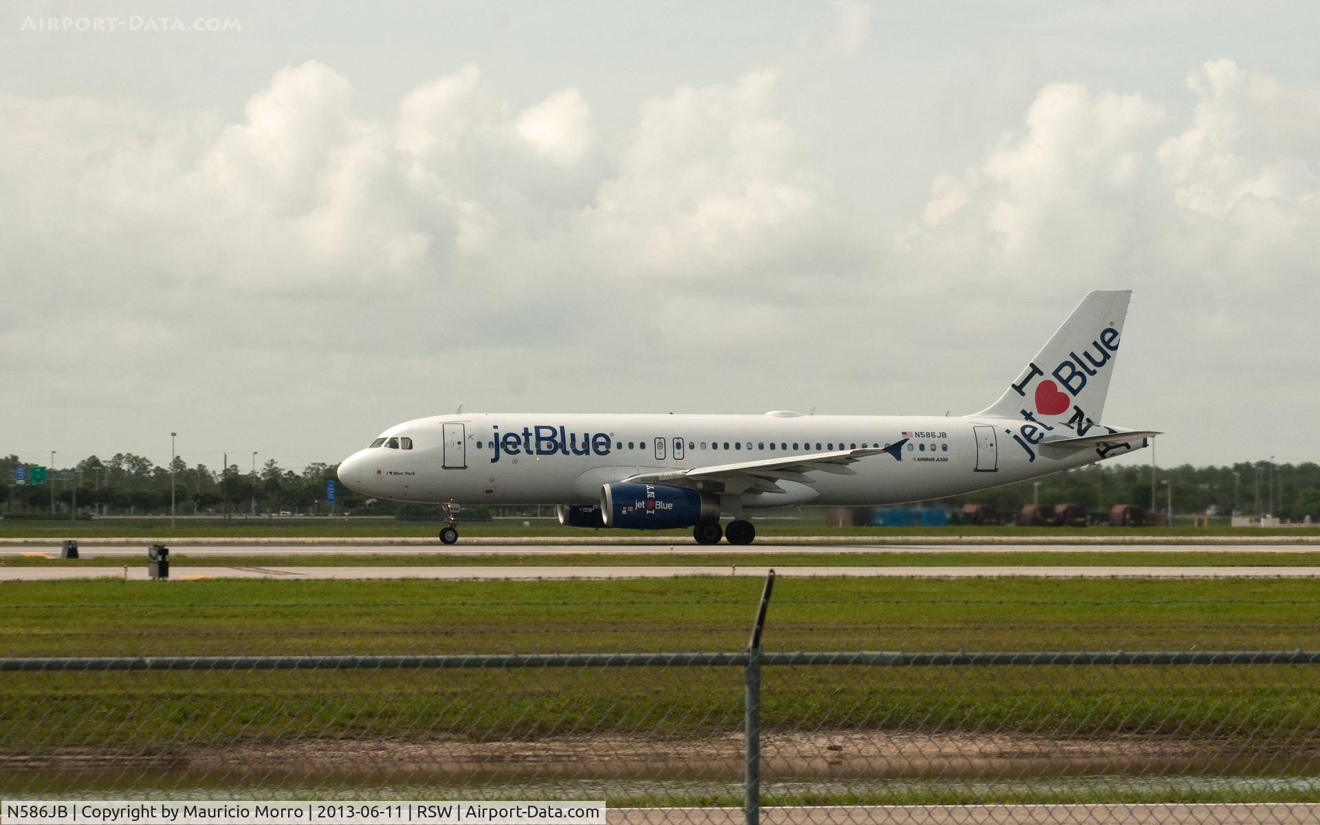 N586JB, 2004 Airbus A320-232 C/N 2160, 