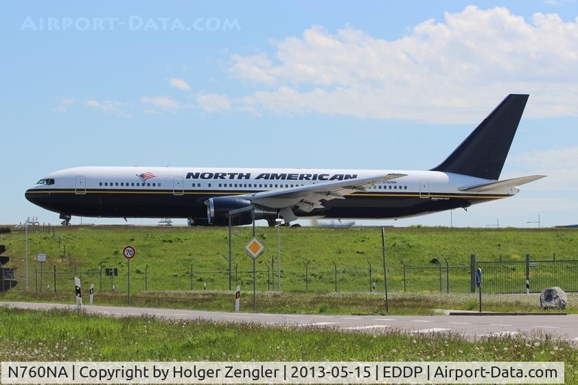 N760NA, 1993 Boeing 767-39H C/N 26257, Colorful beauty on twy W1....