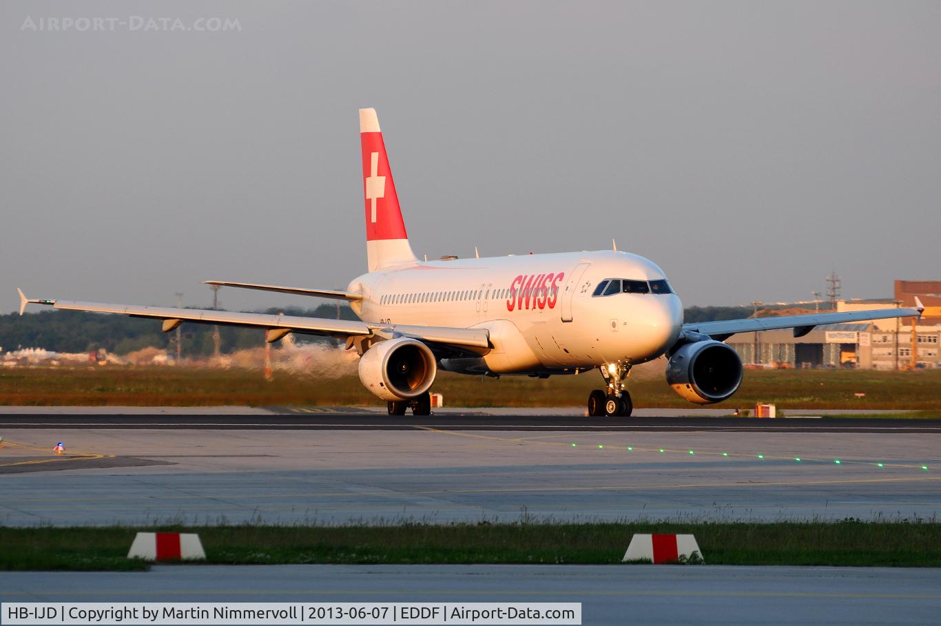 HB-IJD, 1995 Airbus A320-214 C/N 553, Swiss