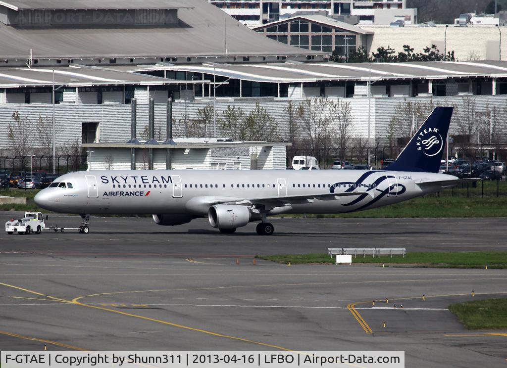 F-GTAE, 1998 Airbus A321-211 C/N 0796, Push back to engine run test area... Now in full Skyteam c/s