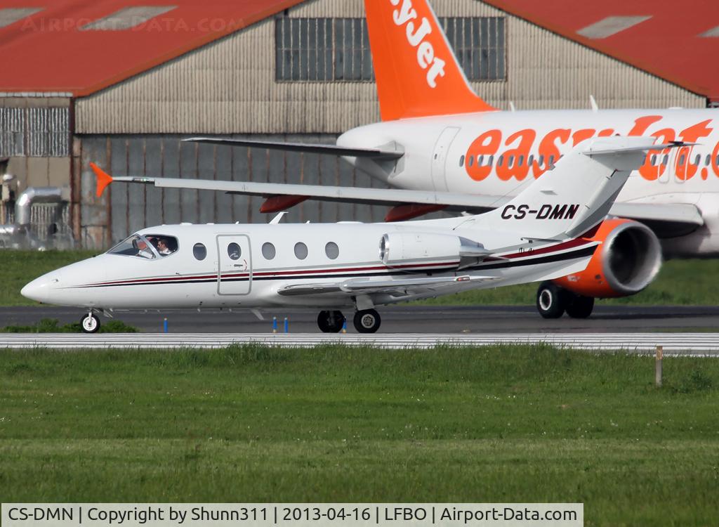 CS-DMN, 2006 Hawker Beechcraft 400A Beechjet Beechjet C/N RK-475, Ready for take off rwy 32R