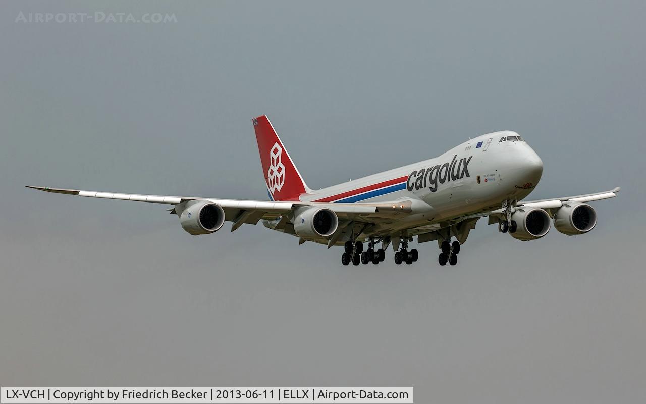 LX-VCH, 2013 Boeing 747-8R7F C/N 35821, on final RW24