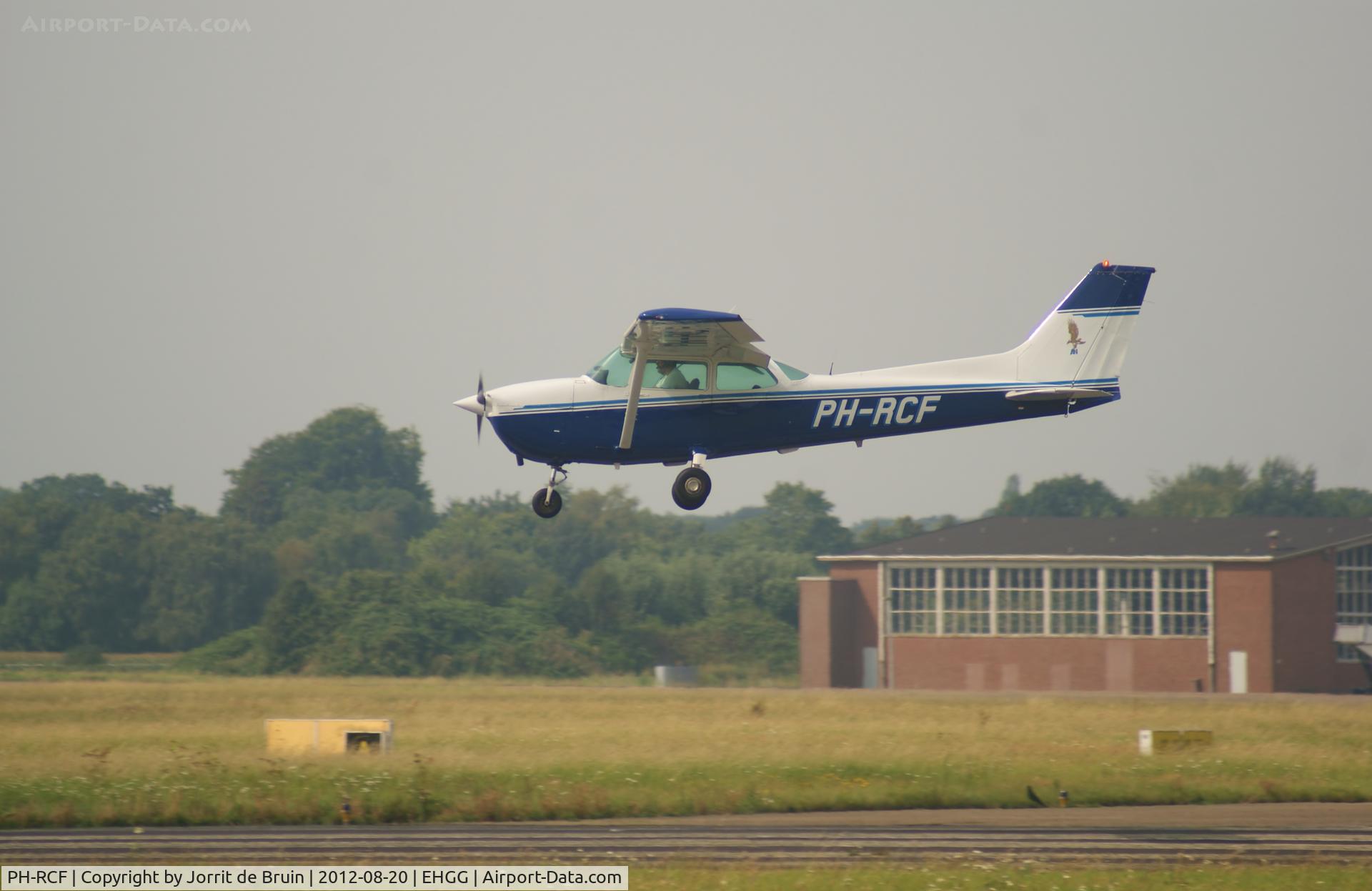 PH-RCF, 1980 Reims F172N Skyhawk C/N 2034, A few meters above the runway 23 of Eelde. Almost back home!