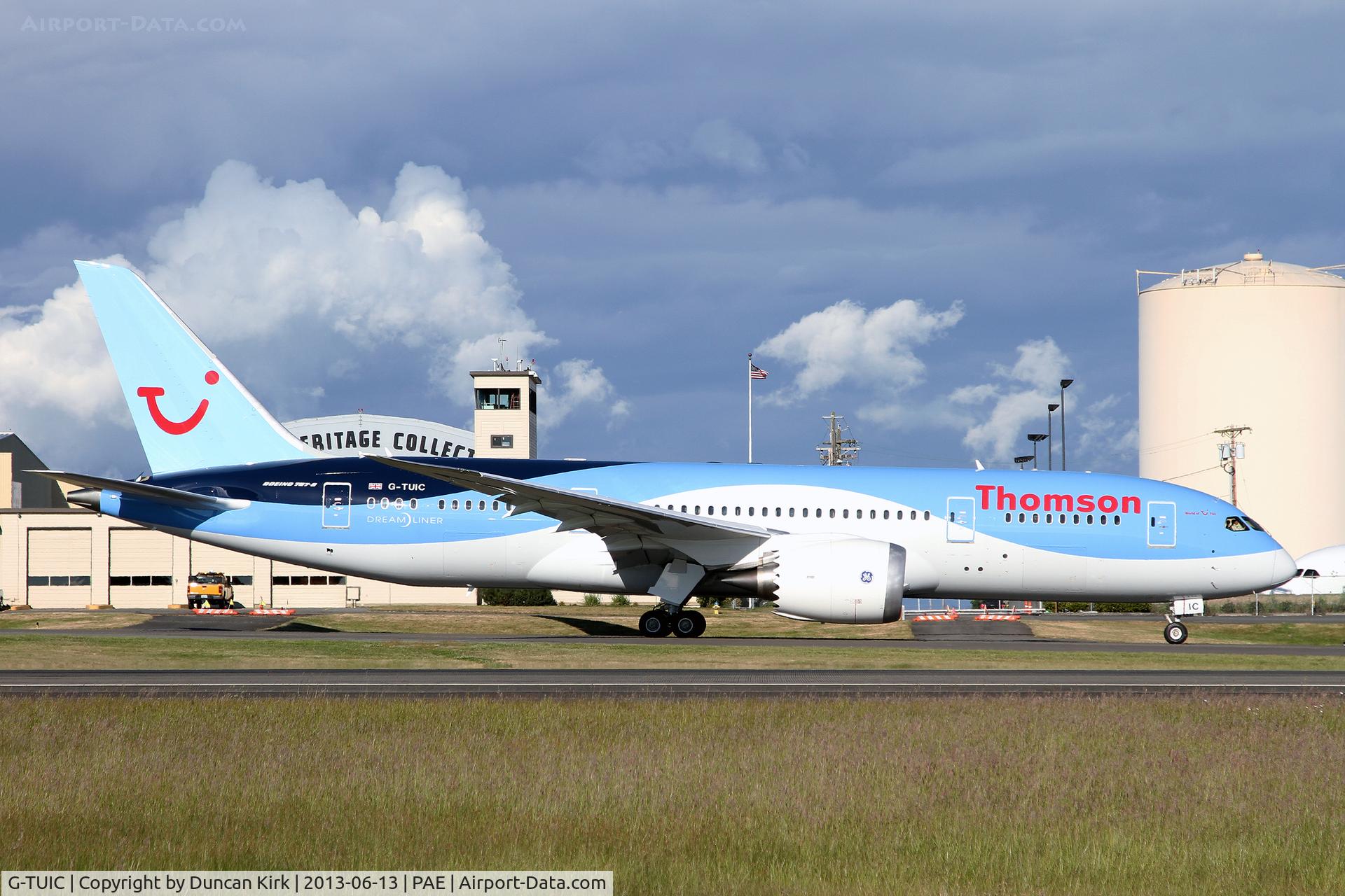 G-TUIC, 2013 Boeing 787-8 Dreamliner C/N 34424, Taxiing for delivery to Manchester, England