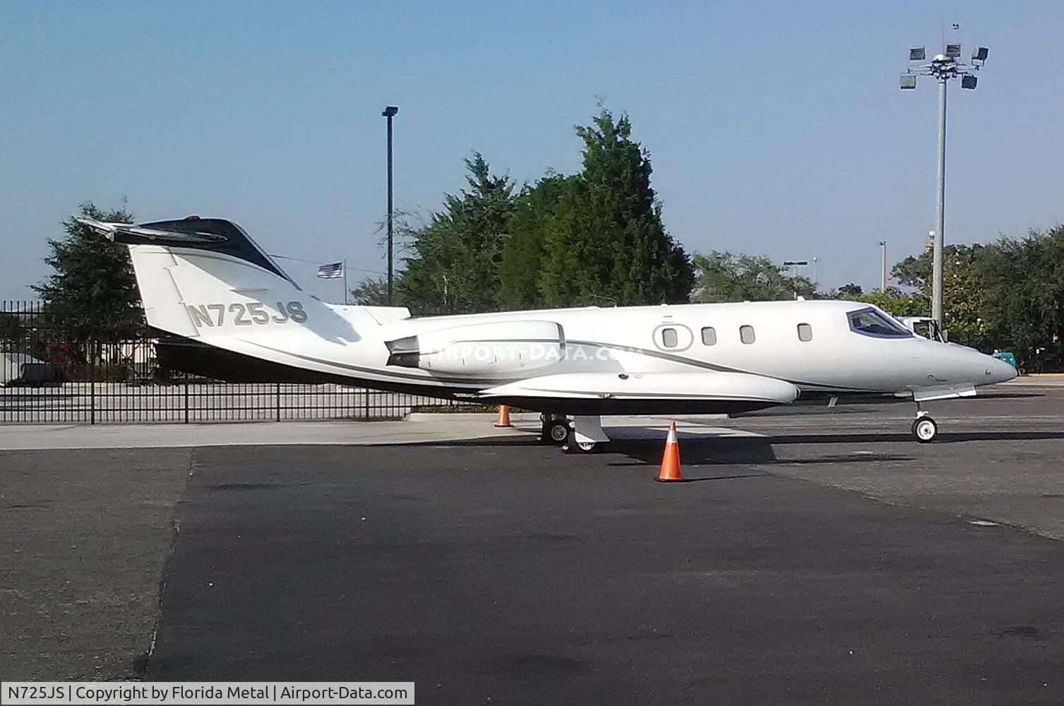 N725JS, Gates Learjet 25C C/N 156, Lear 25C