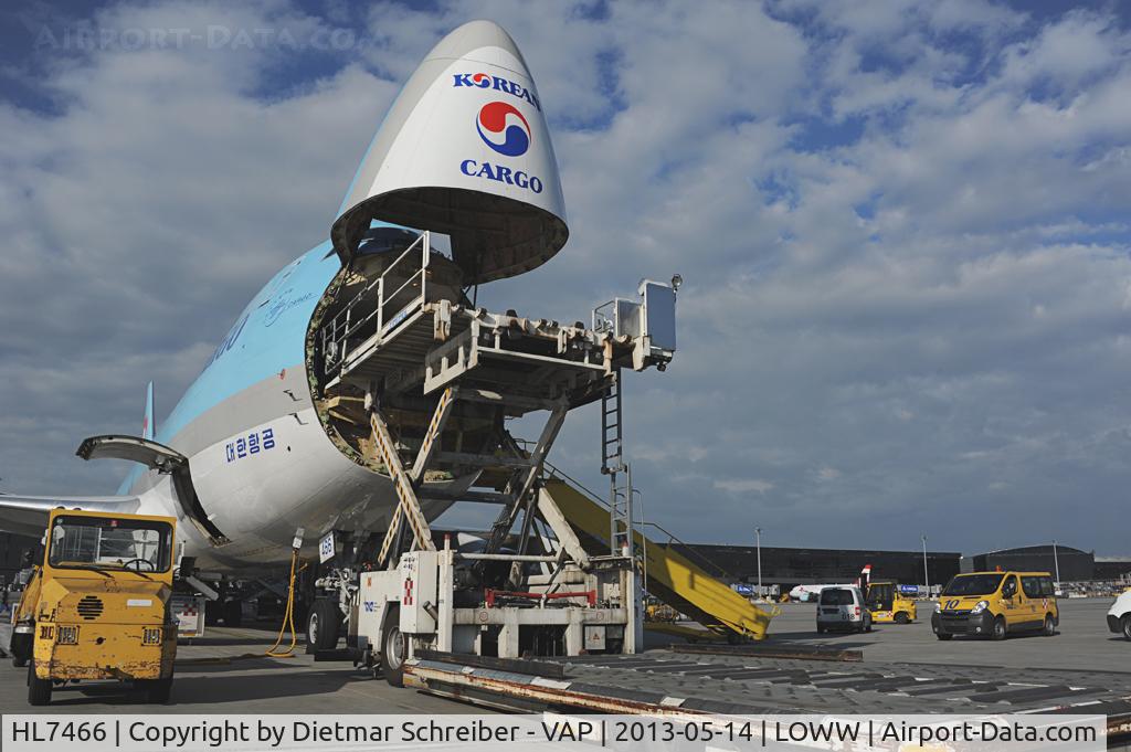 HL7466, 2001 Boeing 747-4B5F/SCD C/N 26413, Korean Air Boeing 747-400