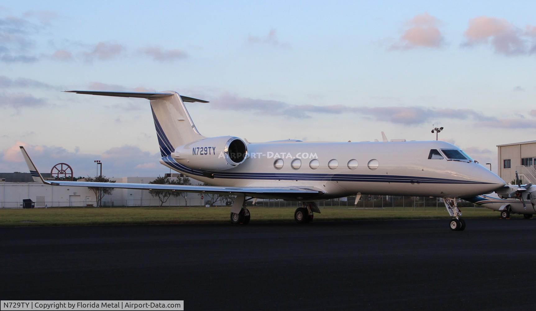 N729TY, 1990 Gulfstream Aerospace G-IV C/N 1141, Gulfstream IV