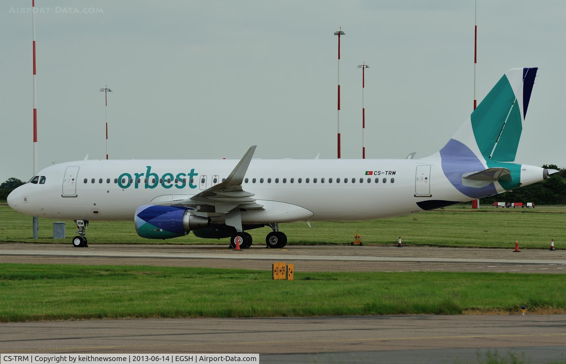 CS-TRM, 2013 Airbus A320-214 C/N 5642, Fresh from paint with an almost complete Orbest colour scheme ?