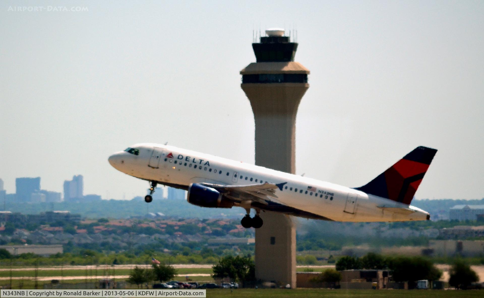 N343NB, 2002 Airbus A319-114 C/N 1752, Takeoff DFW
