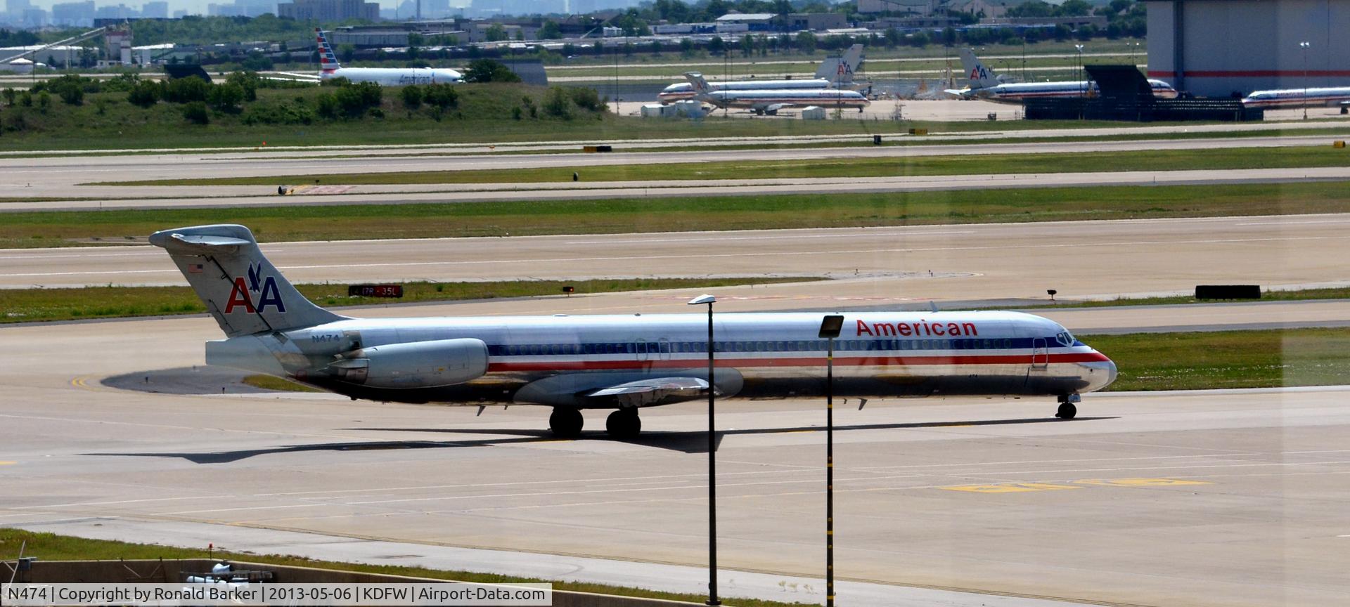 N474, 1988 McDonnell Douglas MD-82 (DC-9-82) C/N 49649, Taxi DFW