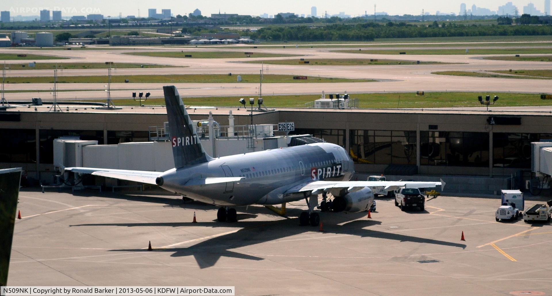 N509NK, 2005 Airbus A319-132 C/N 2603, Gate E26  DFW