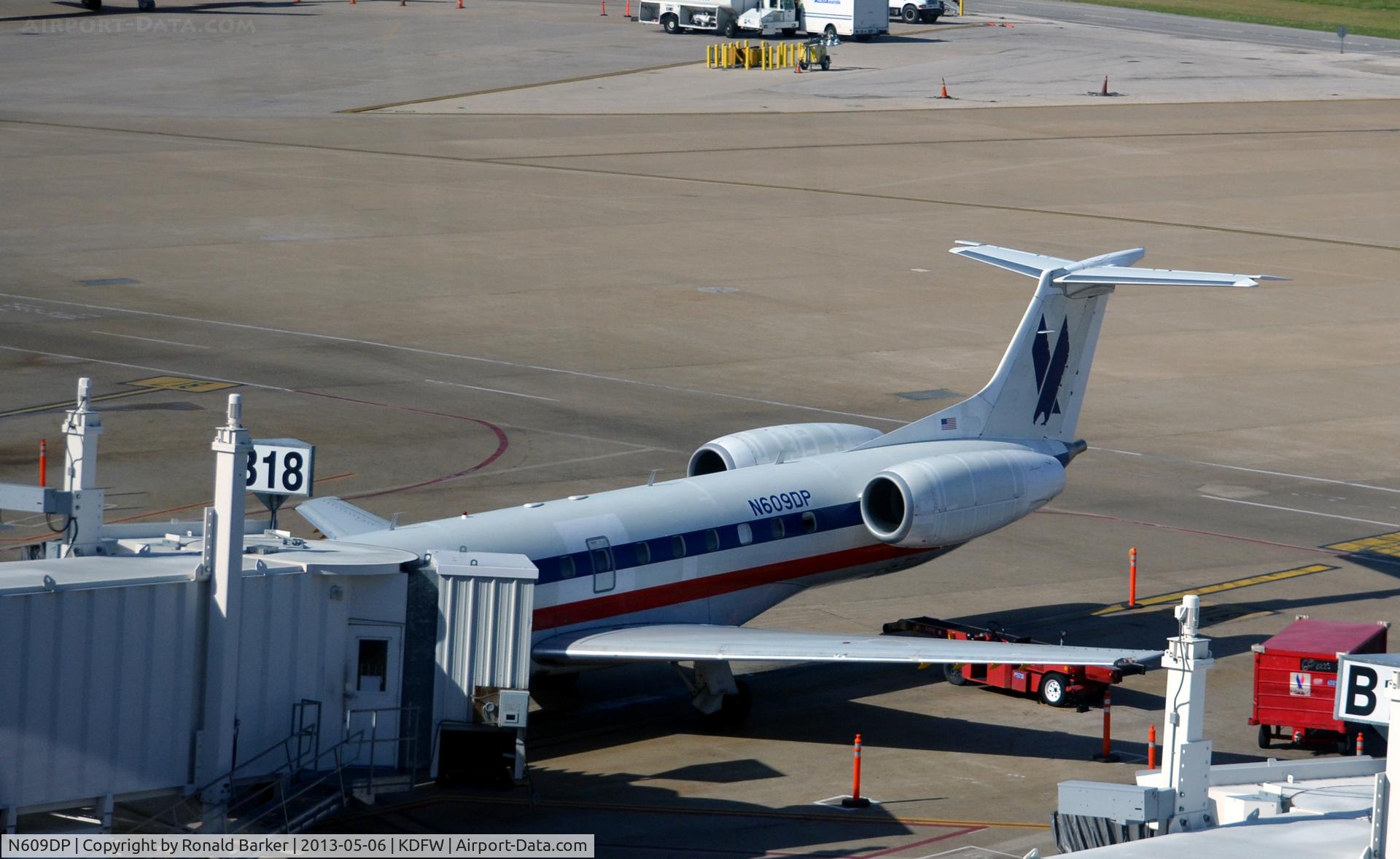 N609DP, 1998 Embraer ERJ-145LR (EMB-145LR) C/N 145069, Gate B18  DFW
